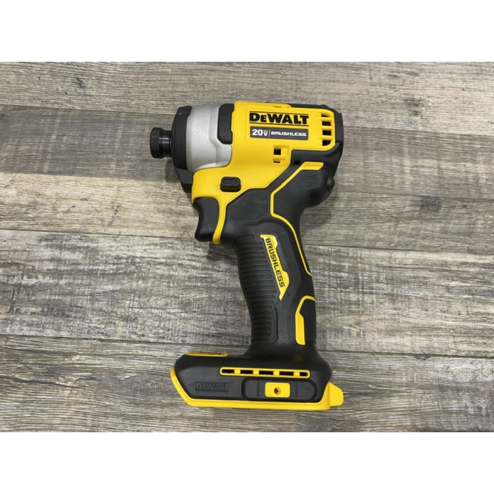AS-IS DEWALT Atomic 20V Max Lithium-Ion Brushless Cordless Compact 1/4 in. Impact Driver Kit