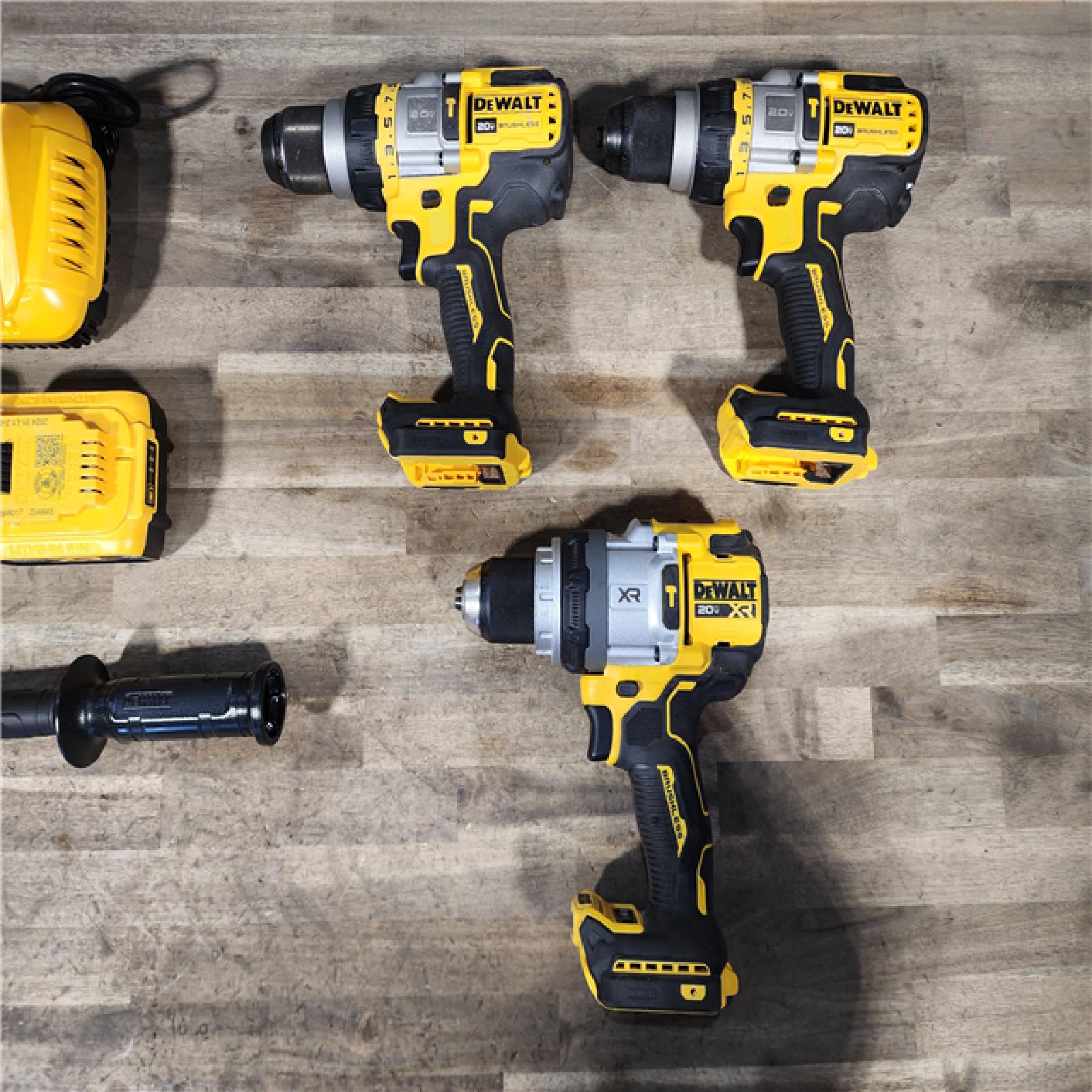 HOUSTON LOCATION - AS-IS DEWALT 3 TOOL COMBO KIT W/ (2) BATTERY & CHARGER