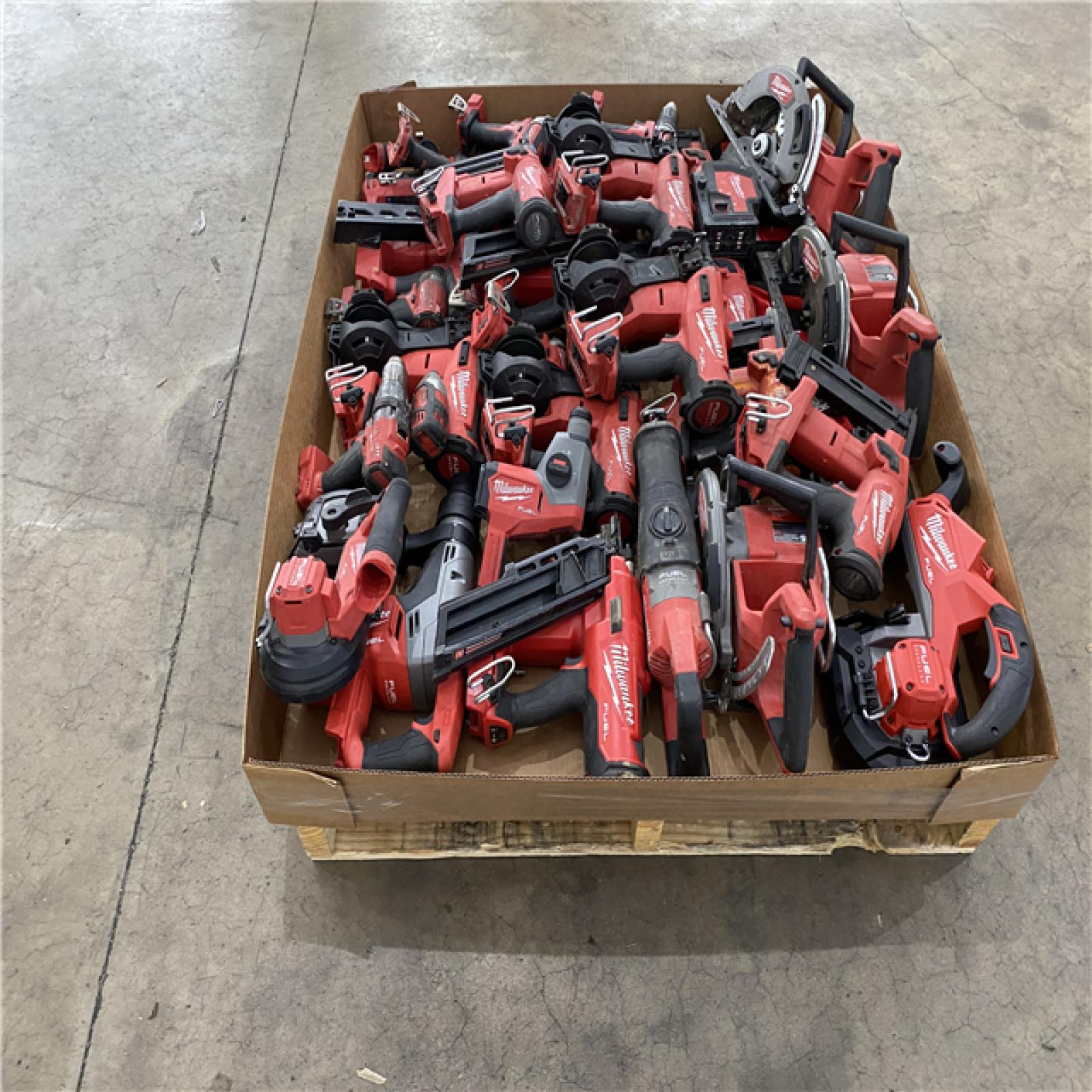 Houston Location AS IS - Tool Pallet