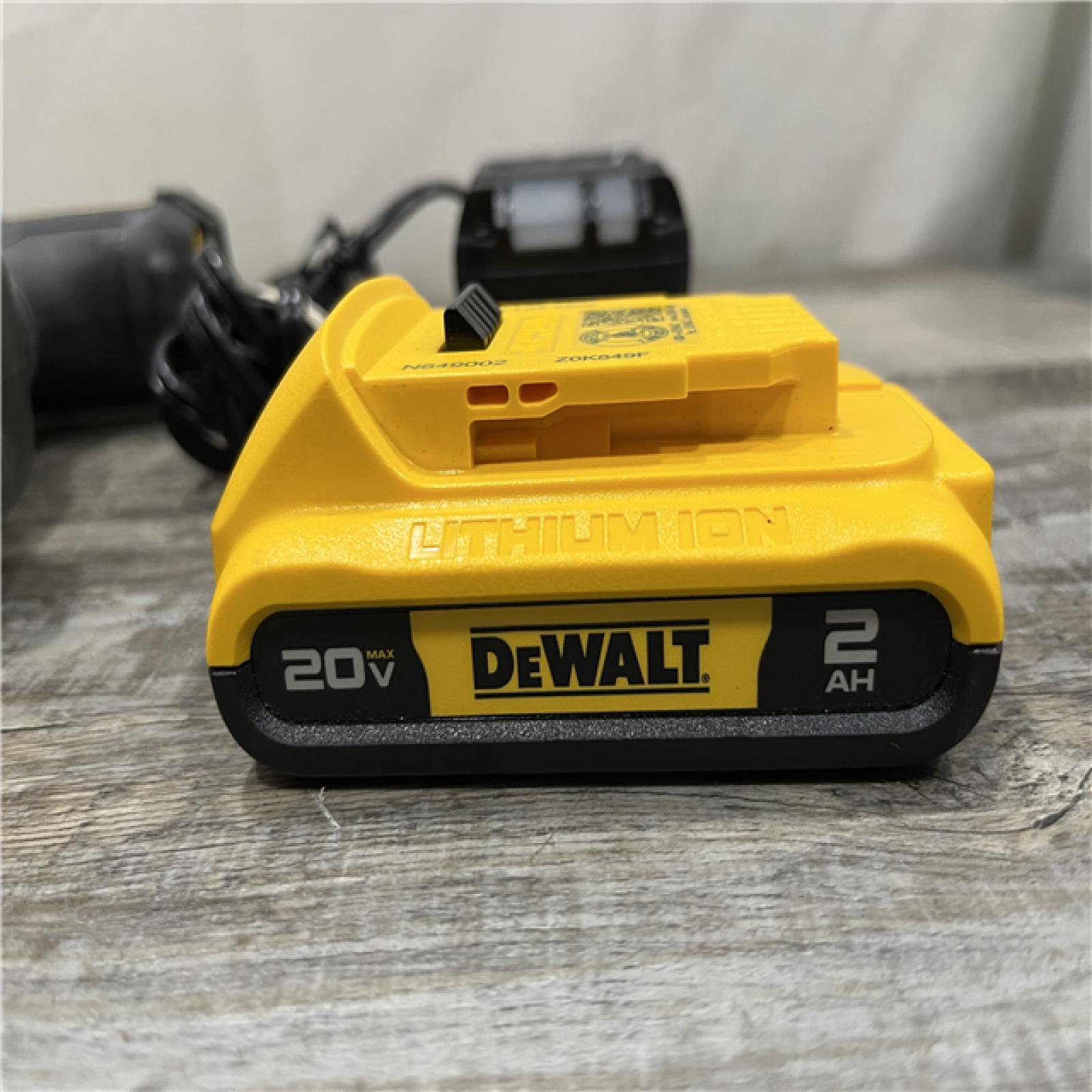 AS-IS DEWALT 20V MAX Cordless Pruner Kit