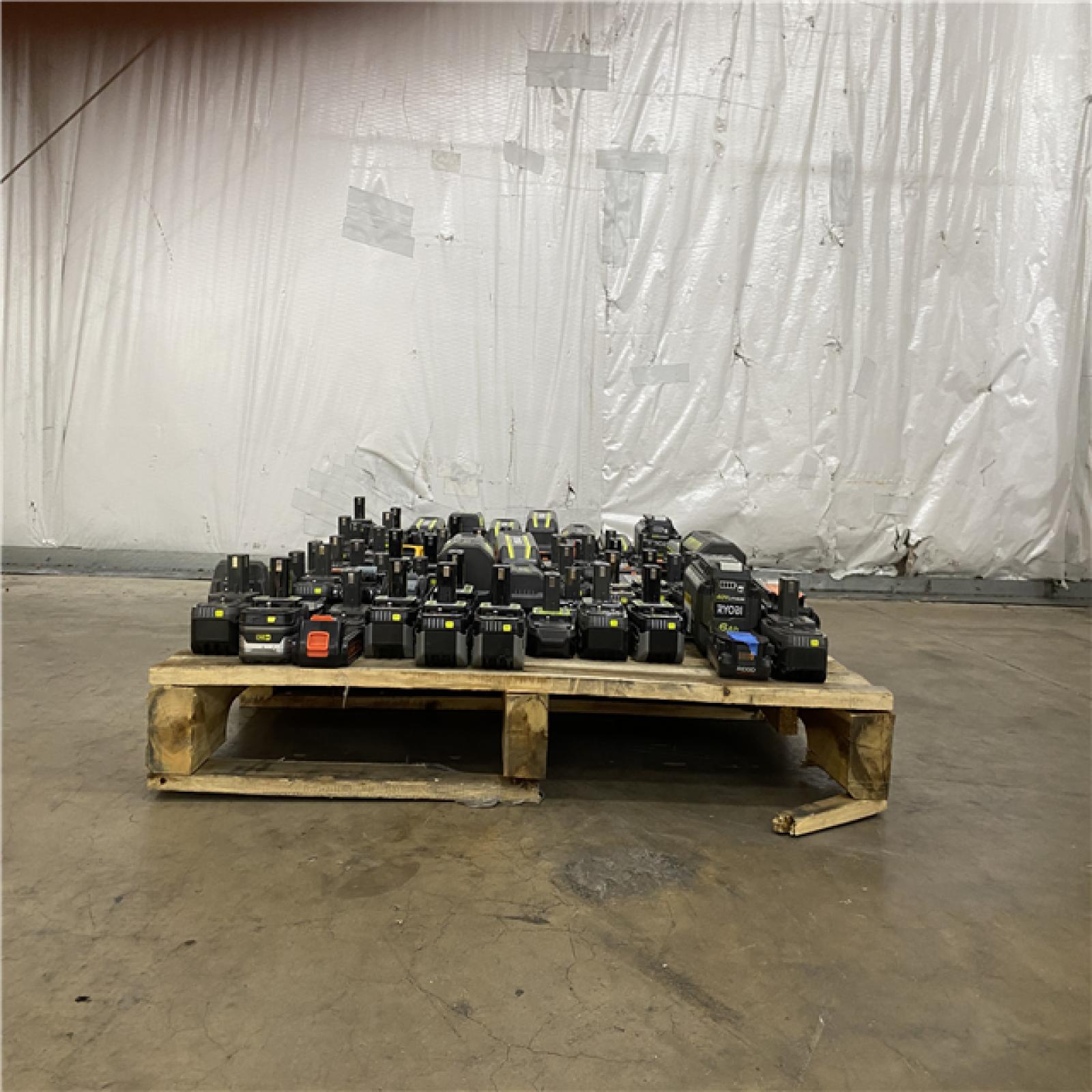 Houston Location AS IS - Tool Pallet
