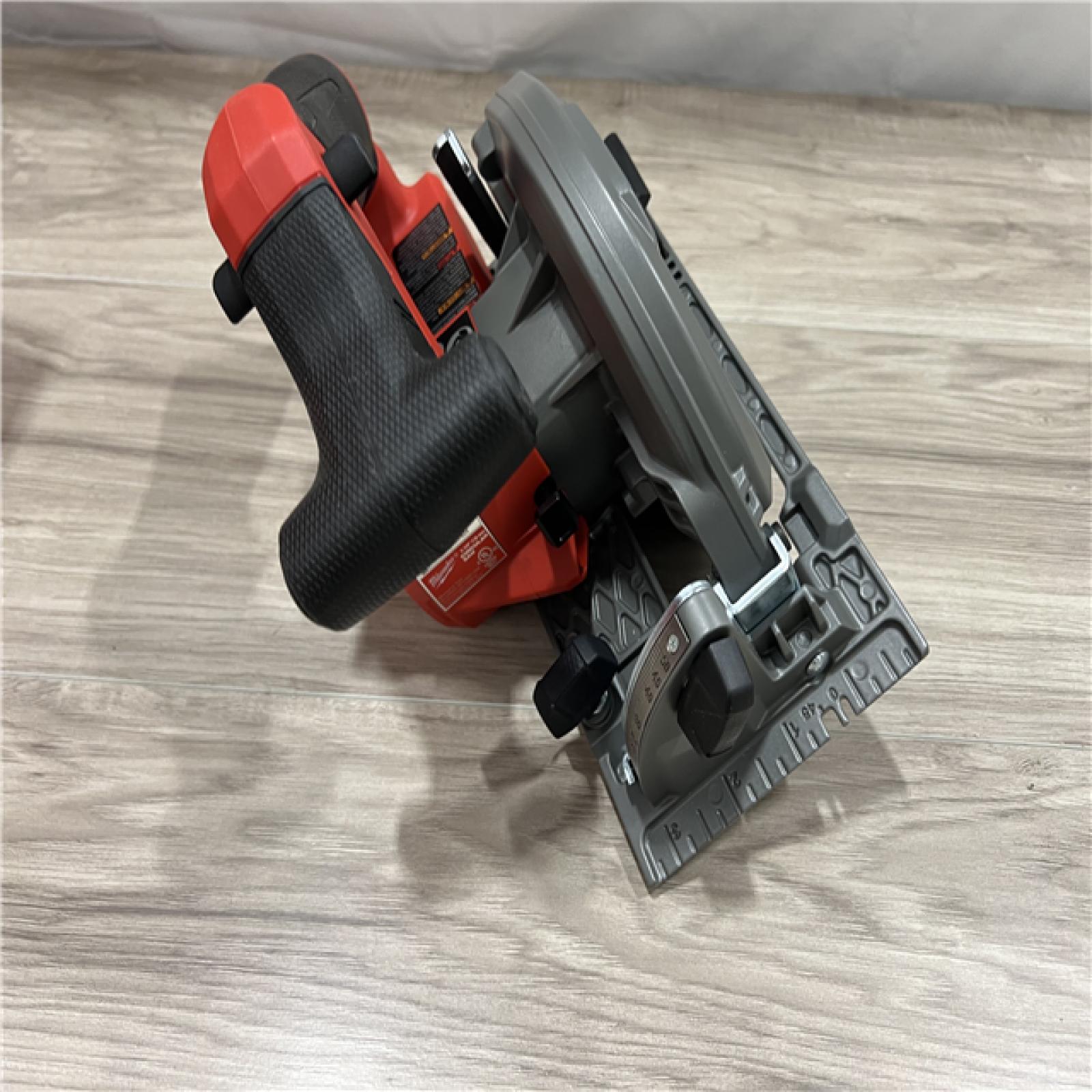 AS-IS MILWAUKEE M12 MILWAUKEE CIRCULAR SAW (Tool-Only)