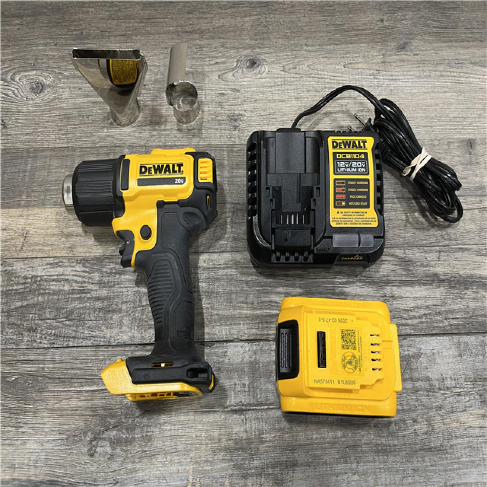 AS-IS DEWALT 20V MAX Cordless Compact Heat Gun Kit