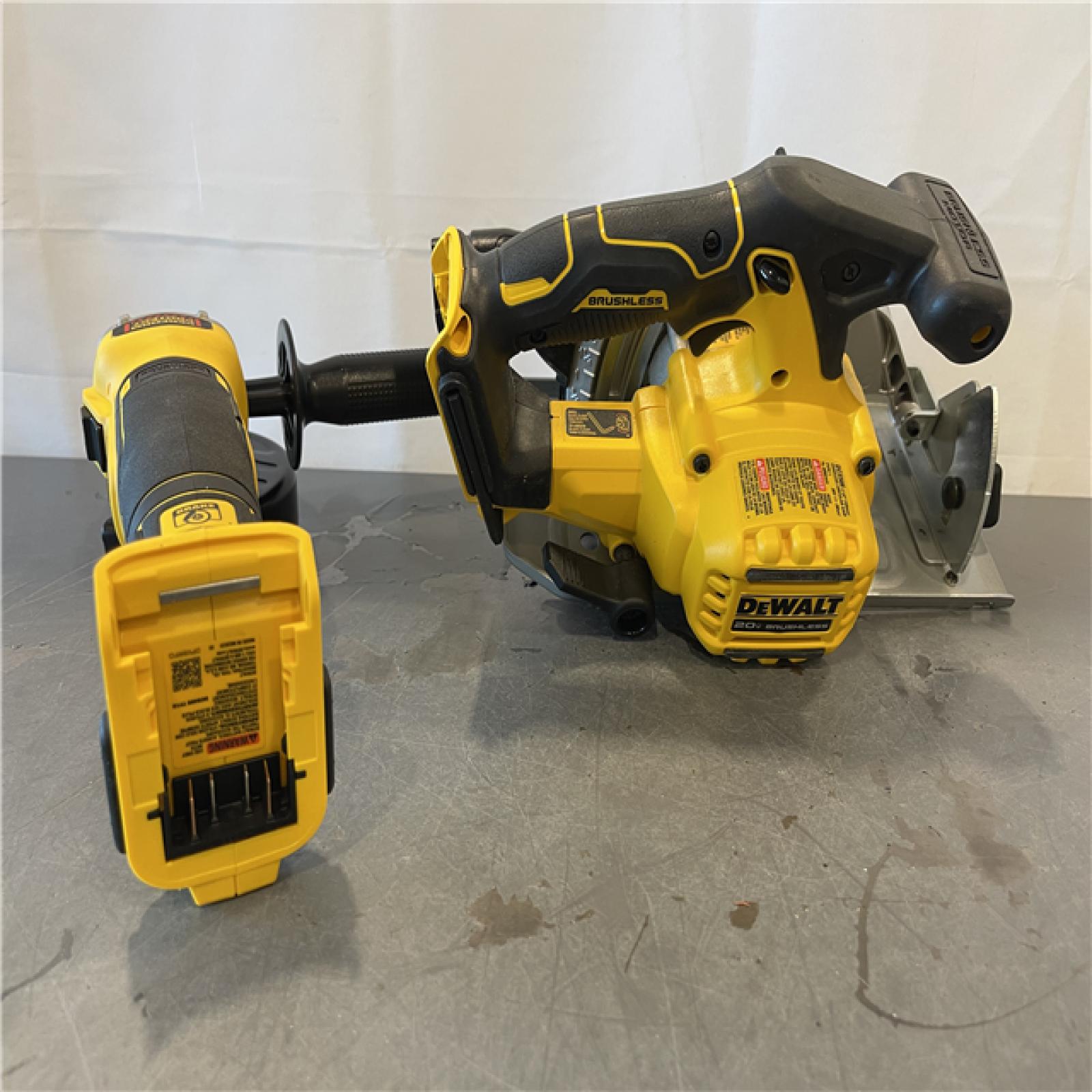 AS-IS - DEWALT 20-Volt MAX ToughSystem Lithium-Ion 6-Tool Cordless Combo Kit