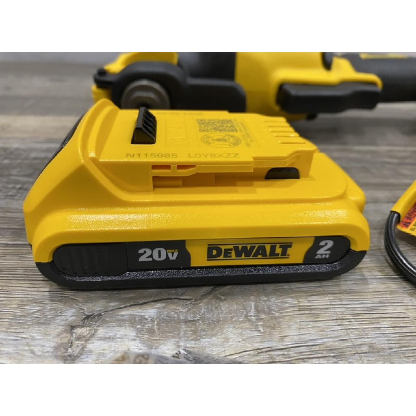 AS-IS DEWALT ATOMIC 20V MAX Cordless Brushless Oscillating Multi Tool Kit