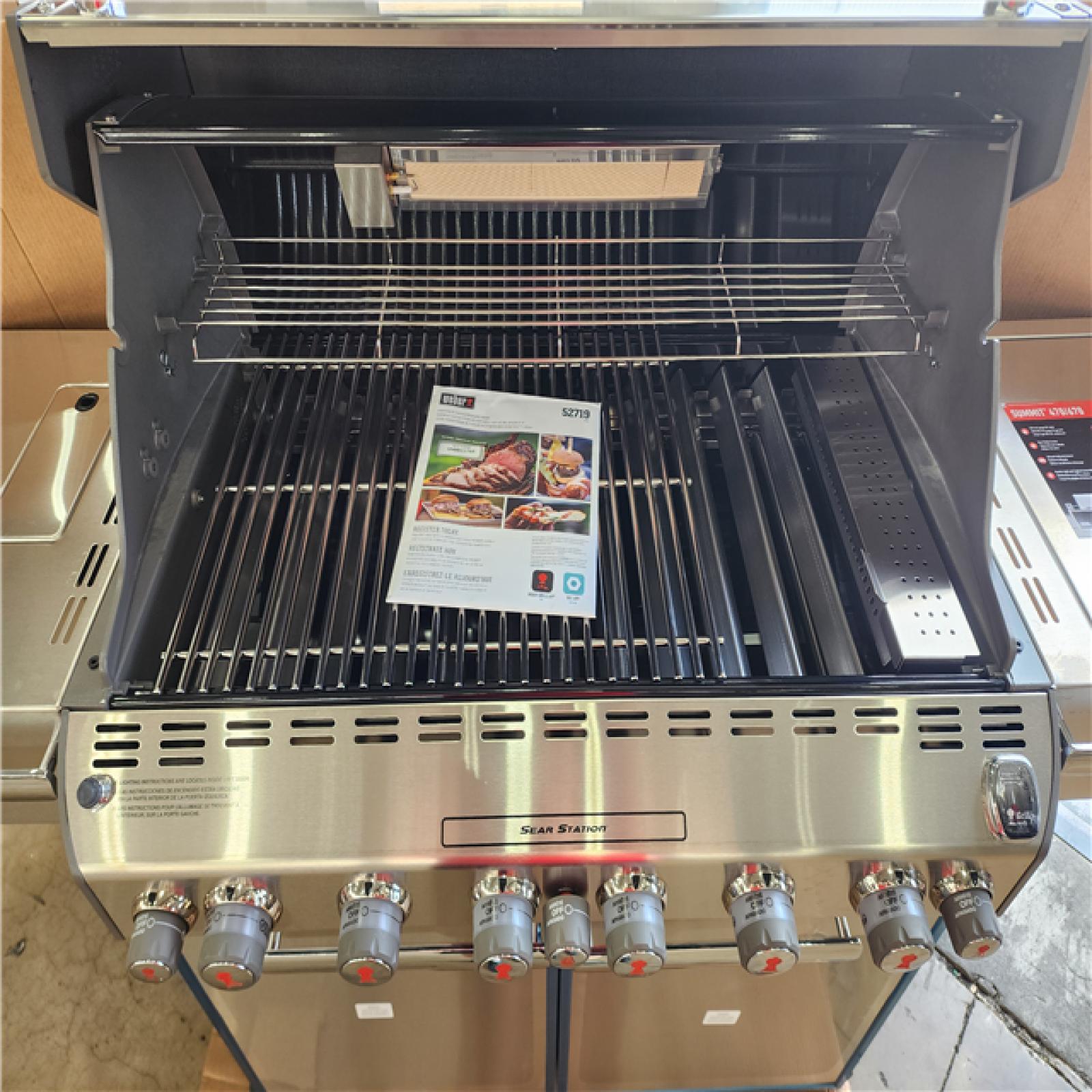 HOUSTON LOCATION - AS-IS SUMMIT S670 LP SS LP GAS BARBECUE