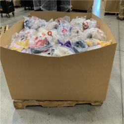 DALLAS LOCATION -NEW! BULLSEYE MIXED CLOTHING PALLET - (300 UNITS)