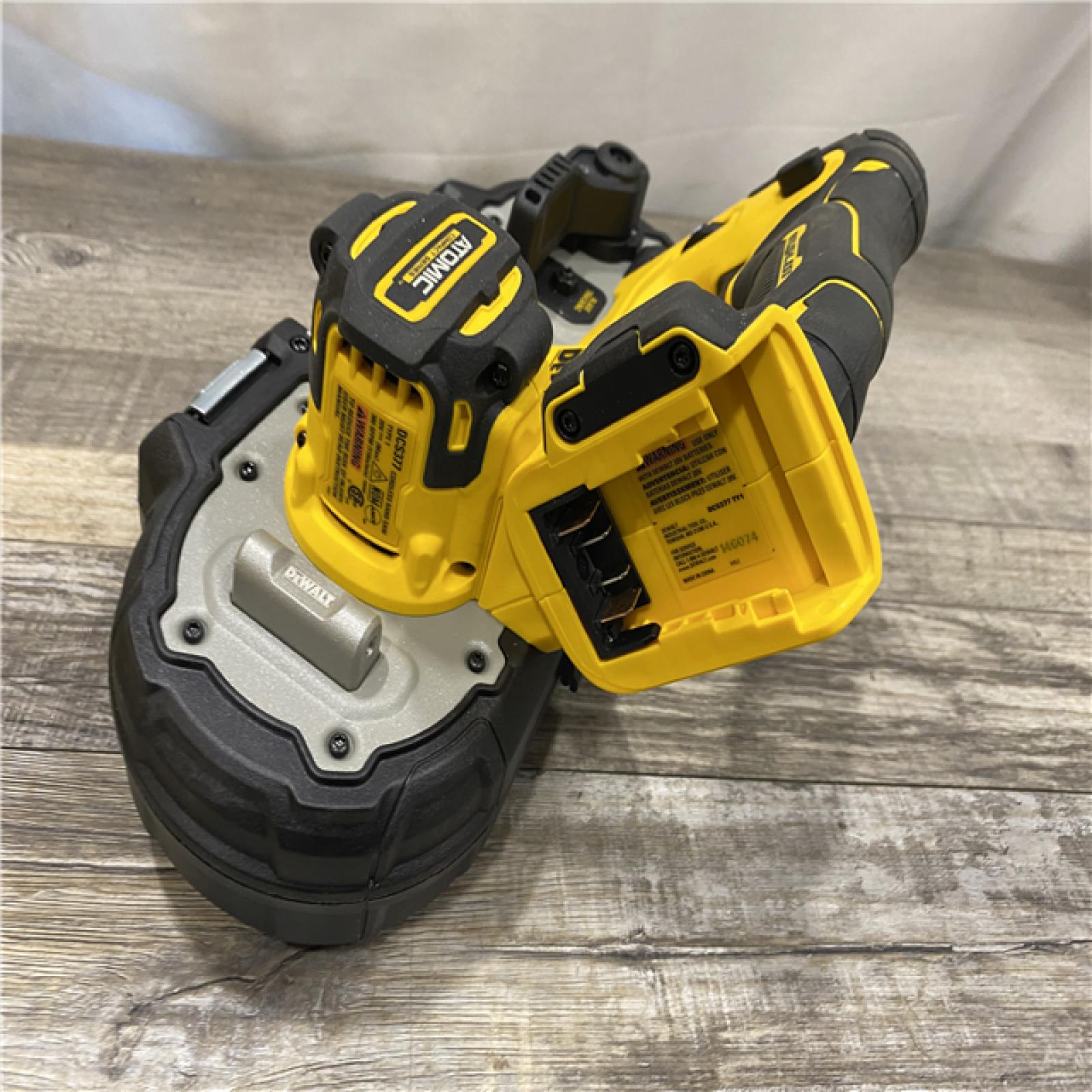 AS-IS DEWALT ATOMIC 20V MAX Cordless Brushless Compact 1-3/4 in. Bandsaw (Tool Only)