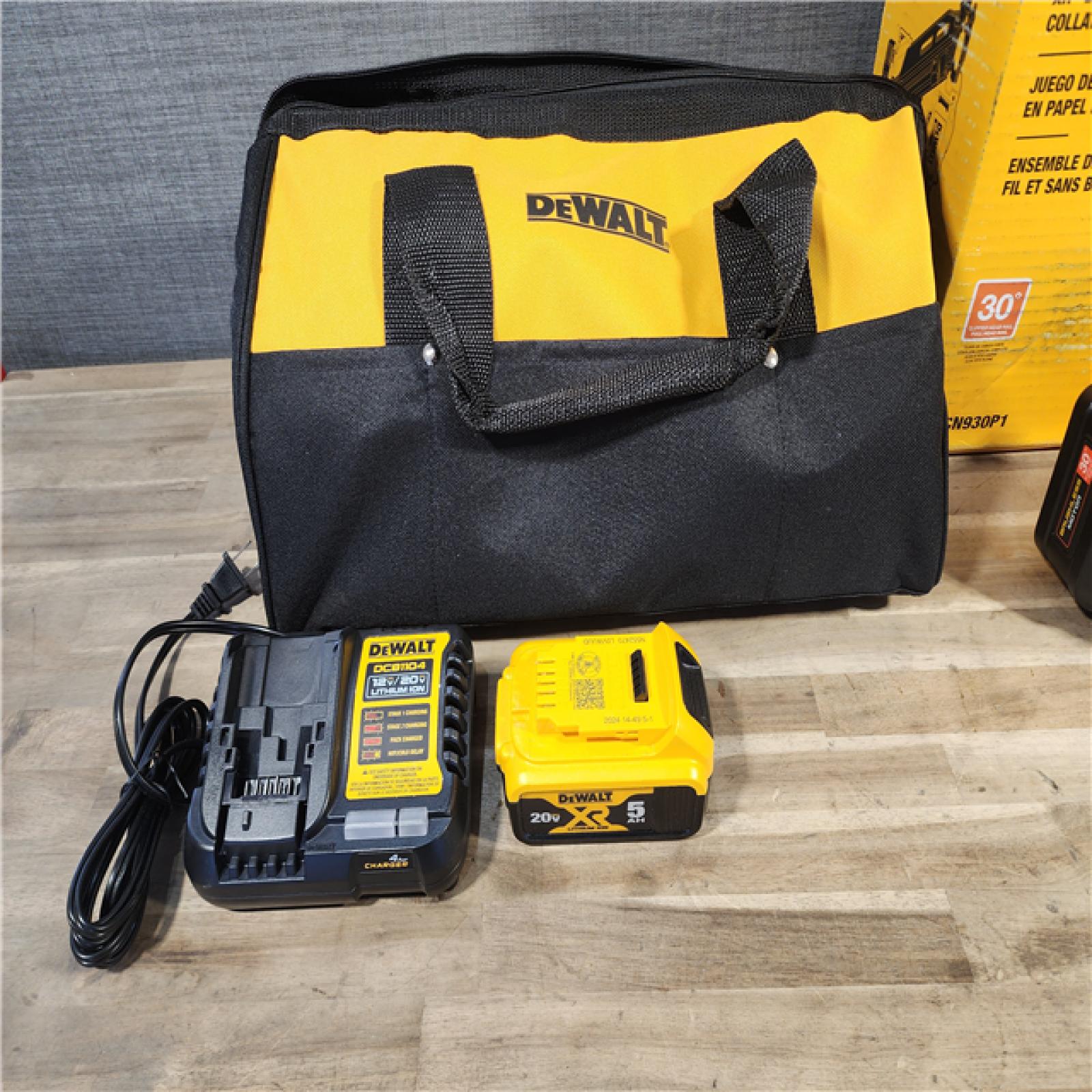 HOUSTON LOCATION - AS-IS DEWALT XR BRUSHLESS CORDLESS 30 DEGREE PAPER COLLATED FRAMING NAILER KIT W/ BATTERY & CHARGER