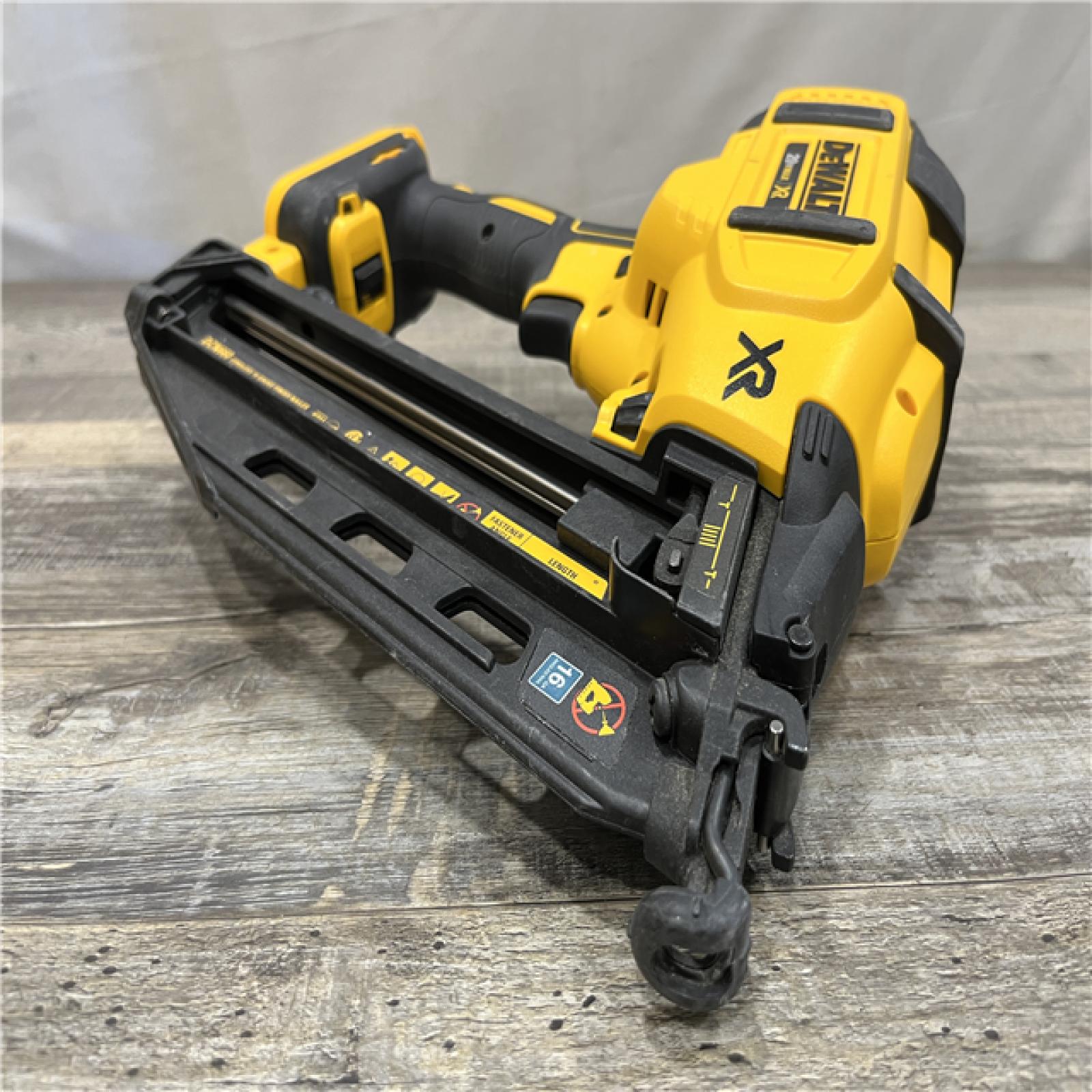 AS-IS DEWALT 20V MAX XR Lithium-Ion Electric Cordless 16-Gauge Angled Finishing Nailer (Tool Only)