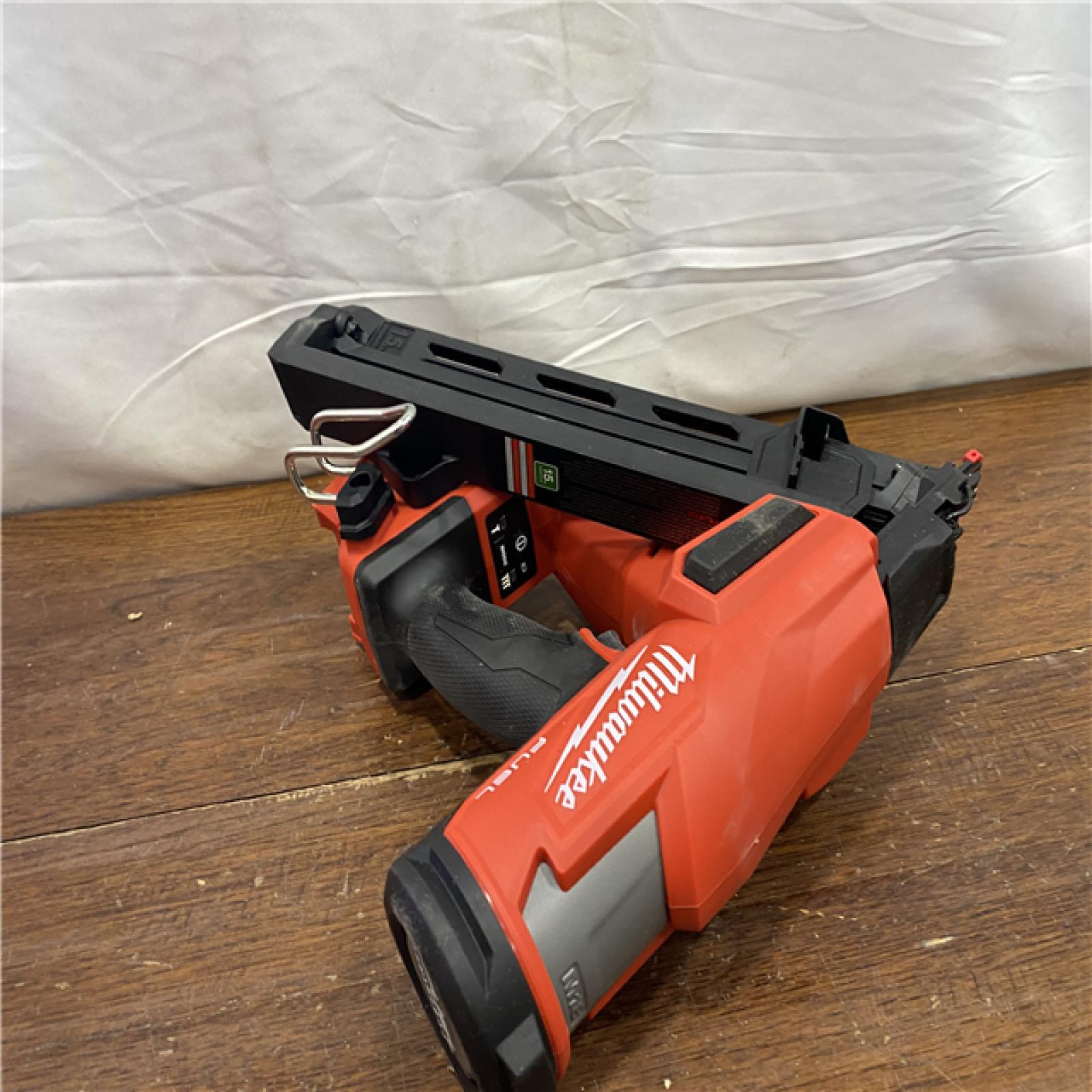 AS-IS Milwaukee 2839-20 M18 FUEL 15 Ga. 18 Volt Brushless Angled Finish Nailer