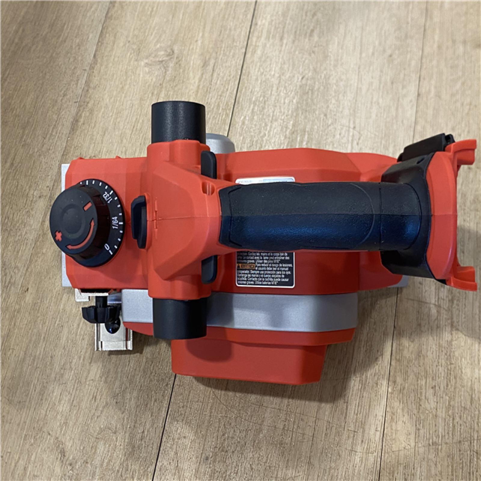 AS-IS Milwaukee 18V Lithium-Ion Cordless 3-1/4 in. Planer (Tool-Only)