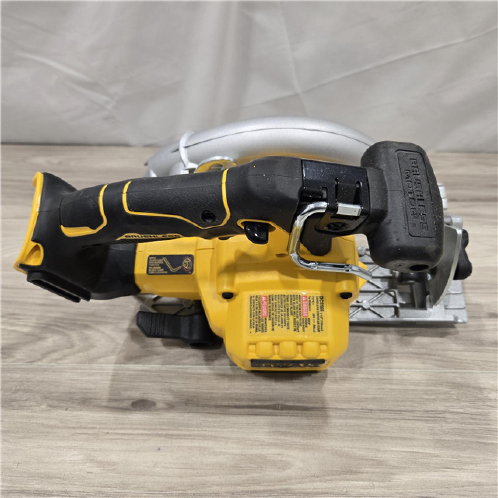 AS-IS DeWALT DCS565B 20V Max 6.5 Cordless Circular Saw (TOOL ONLY)