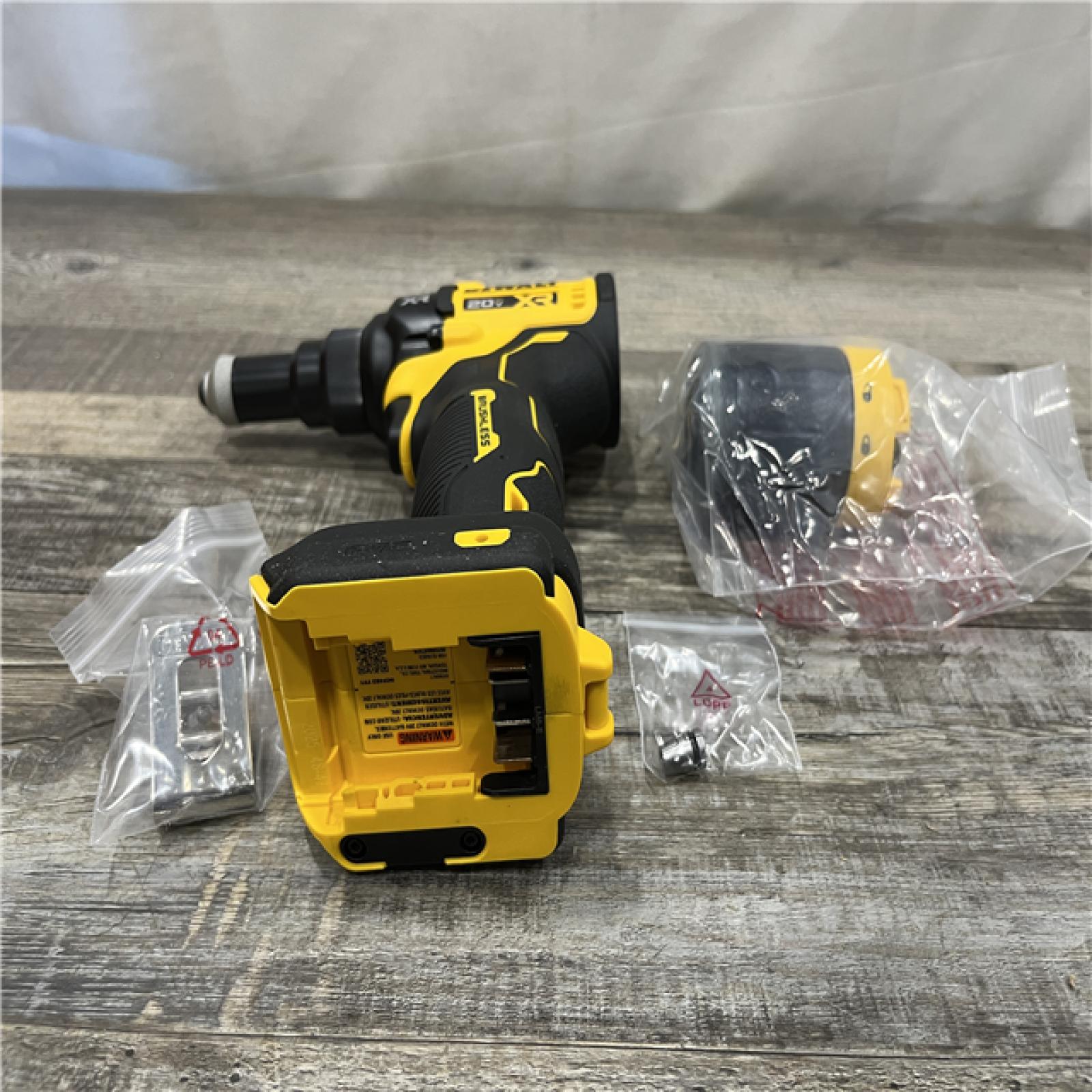 AS-IS DEWALT 20-Volt MAX Cordless 3/16 in. Rivet Tool (Tool-Only)