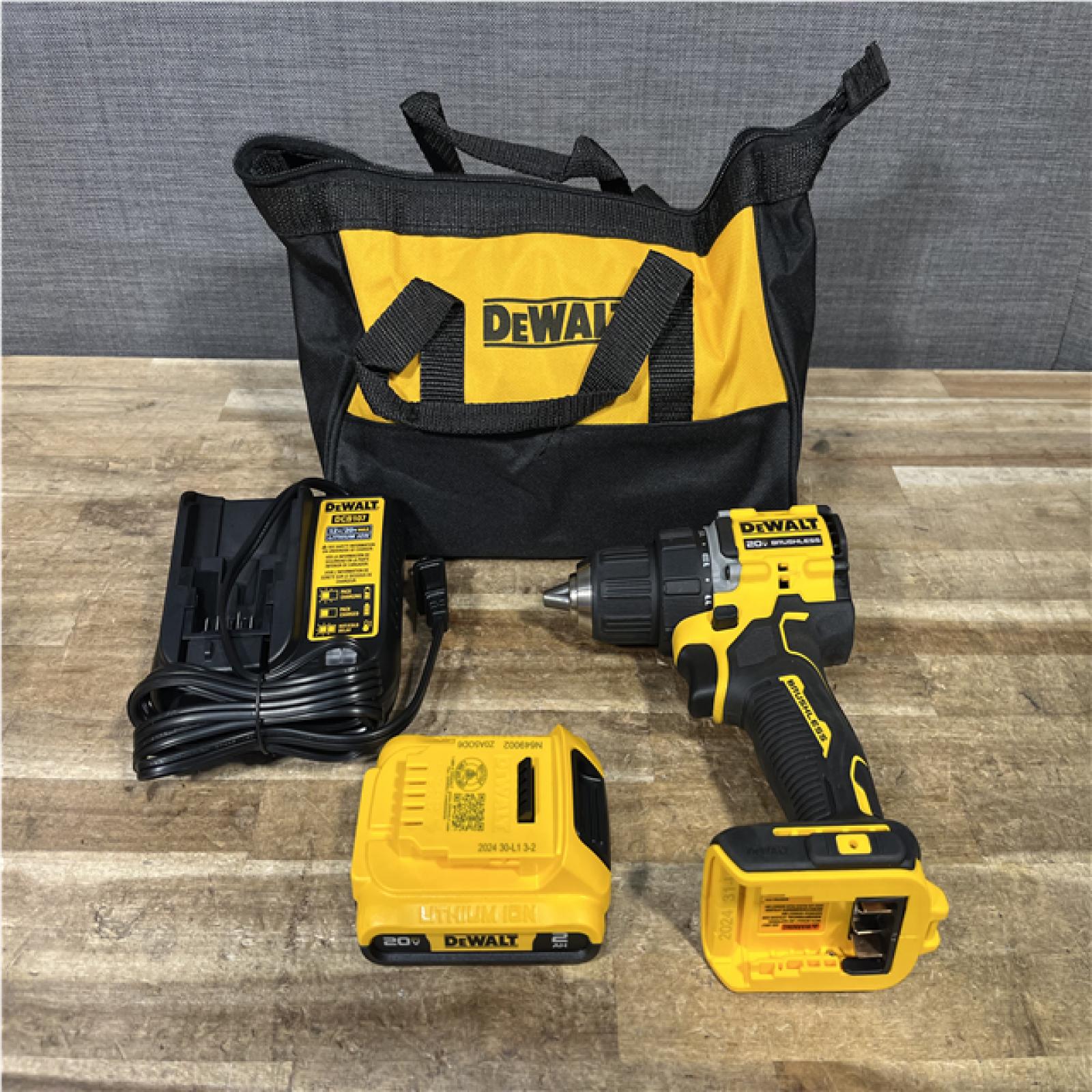 Houston Location AS-IS DEWALT Atomic 20V Lithium-Ion Cordless Compact 1/2 in. Drill/Driver Kit