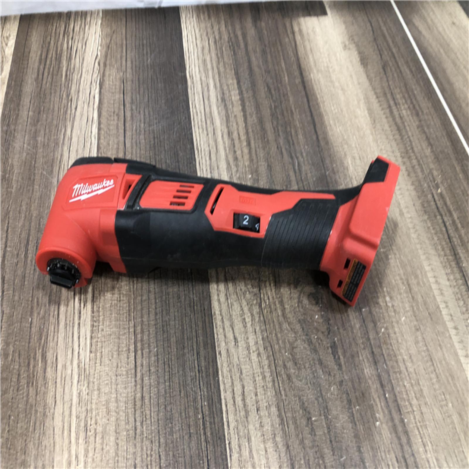 AS-IS Milwaukee 18V Lithium-Ion Cordless Oscillating Multi-Tool (Tool-Only)