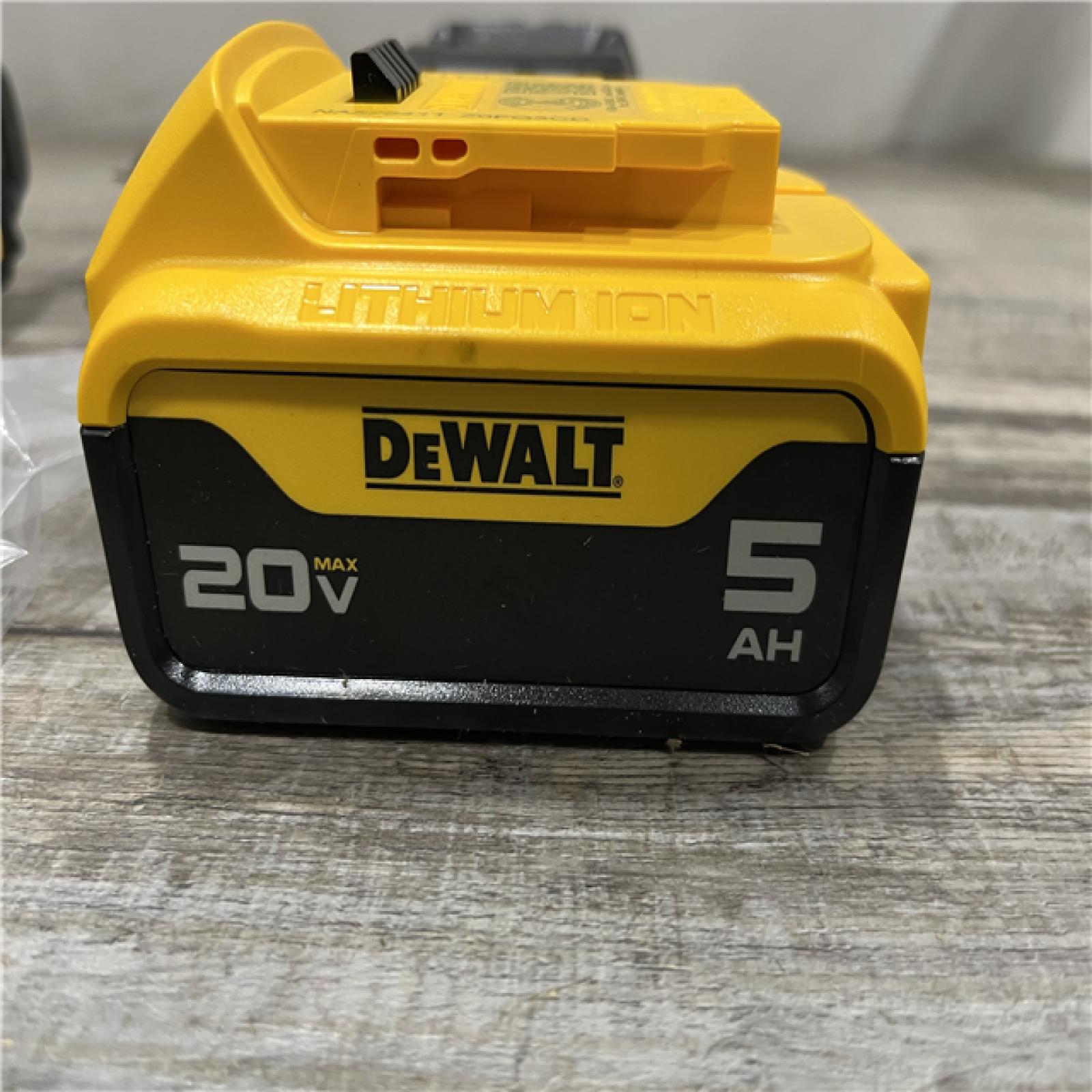 AS-IS DEWALT ATOMIC 20V Lithium-Ion Cordless 1/2 in. Hammer Drill Kit
