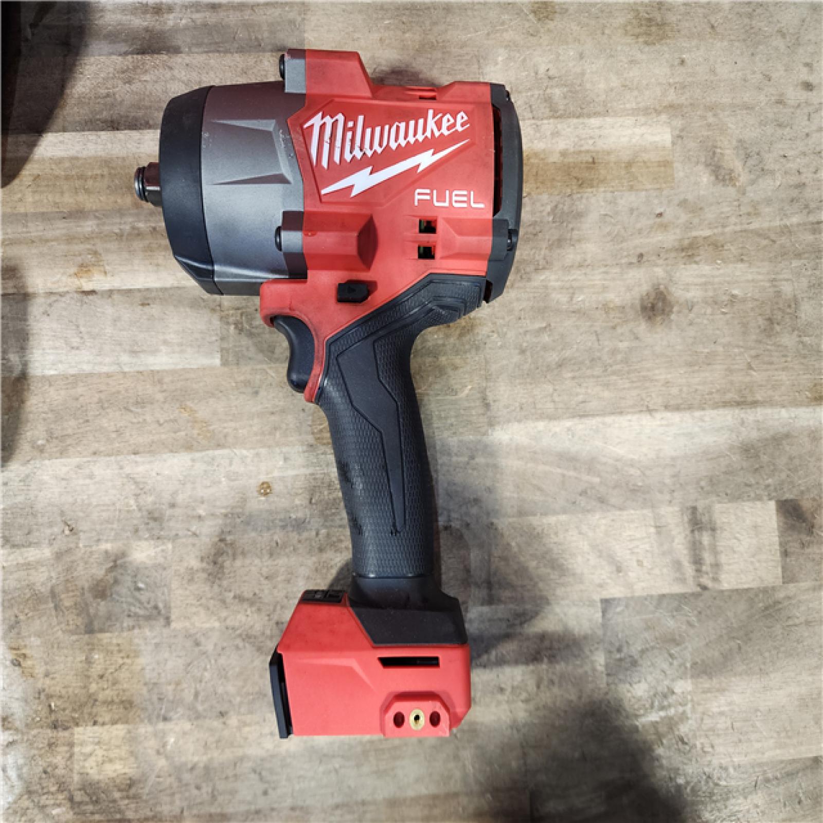 HOUSTON LOCATION - AS-IS Milwaukee M18 1/2 in. Cordless Brushless High Torque Impact Wrench Kit (Battery & Charger)