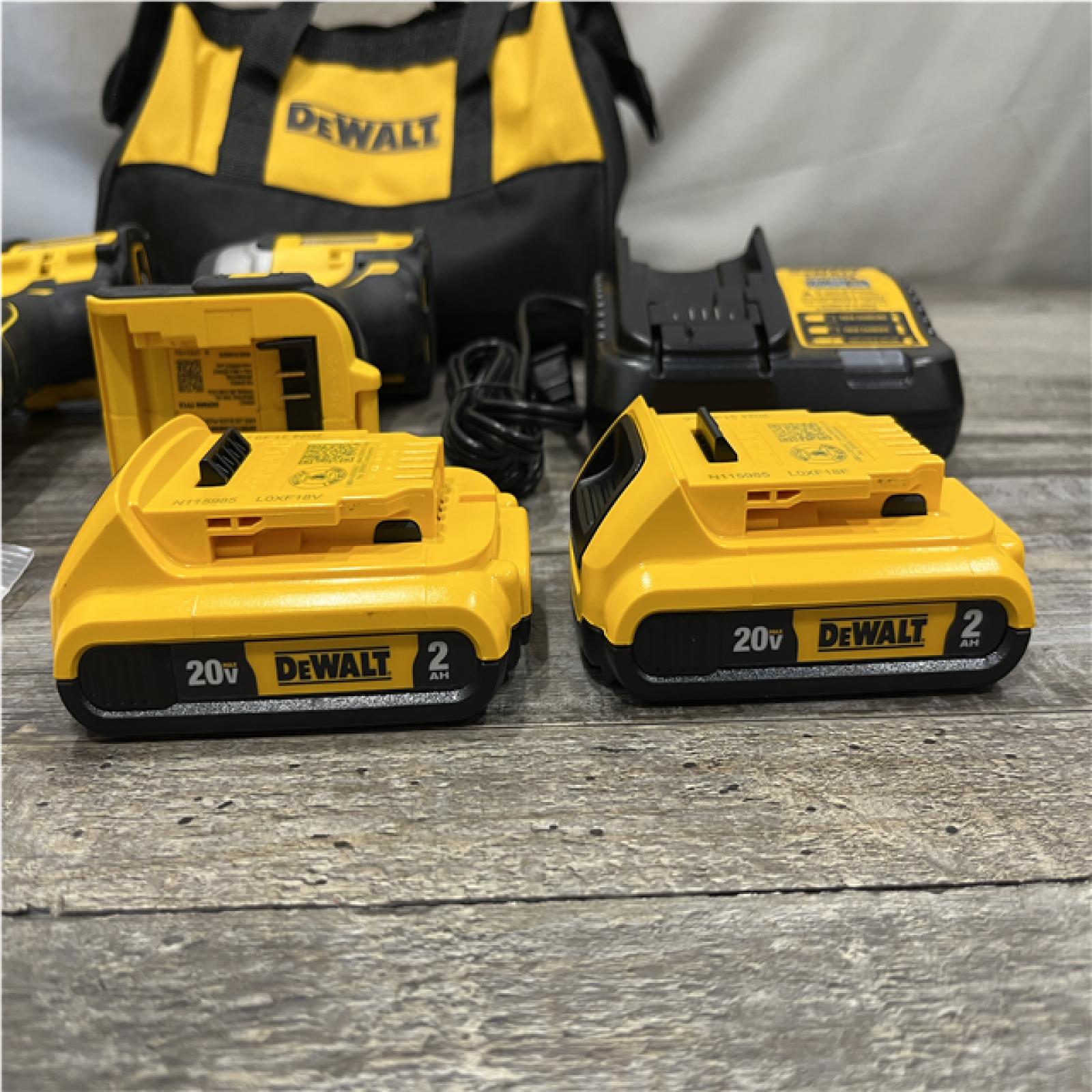 AS-IS DEWALT ATOMIC 20-Volt MAX Lithium-Ion Cordless Combo Kit