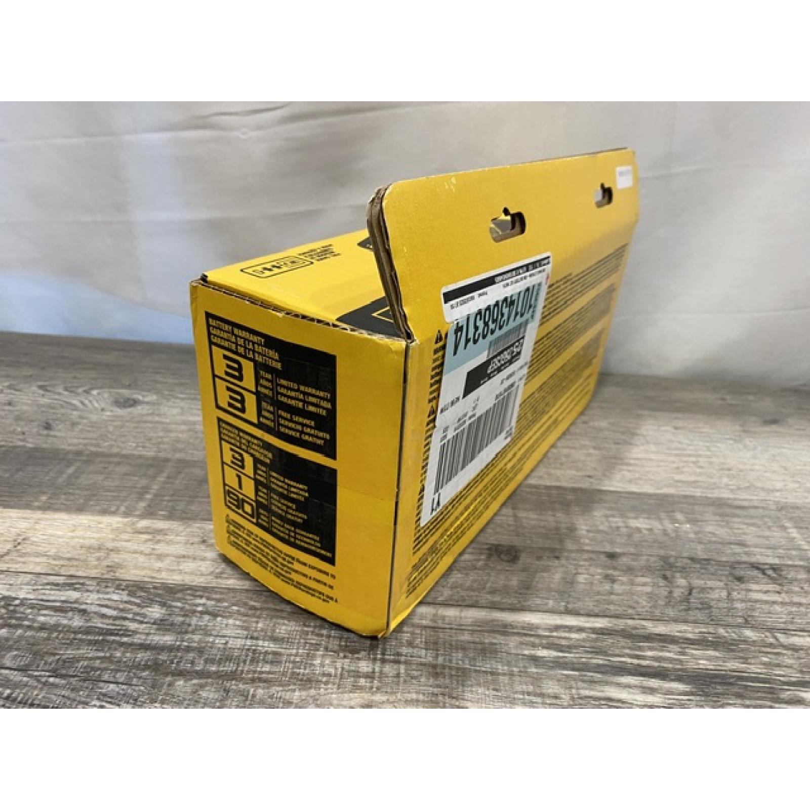 NEW - DEWALT 20V MAX Lithium-Ion Battery Kit with 5.0Ah and 2.0Ah Battery and Charger