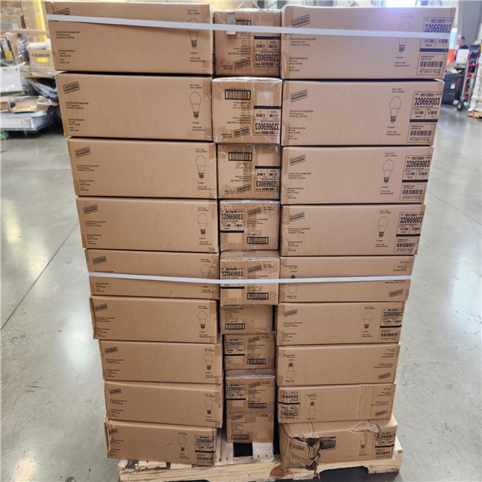 Phoenix Location NEW LED Bulb A19 5000K, 60 Watt Replacement 120V 840 Lumens 8 Bulbs/Pack (108 Packs)
