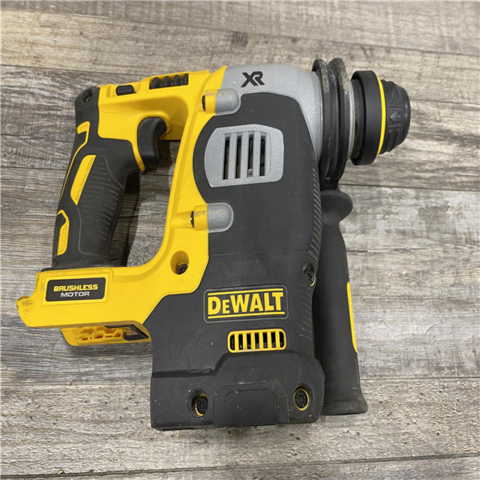 AS-IS DEWALT 20V MAX XR Cordless Brushless 1 in. SDS Plus L-Shape Rotary Hammer (Tool Only)