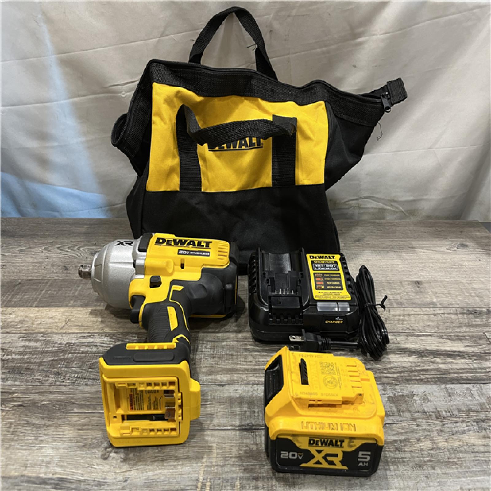 AS-IS DEWALT 20V MAX Lithium-Ion Cordless 1/2 in. Impact Wrench Kit