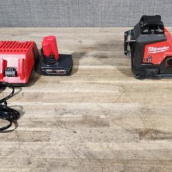 HOUSTON LOCATION - AS-IS Milwaukee-3632-21 M12 Green Beam Laser 360° 3-Plane Kit