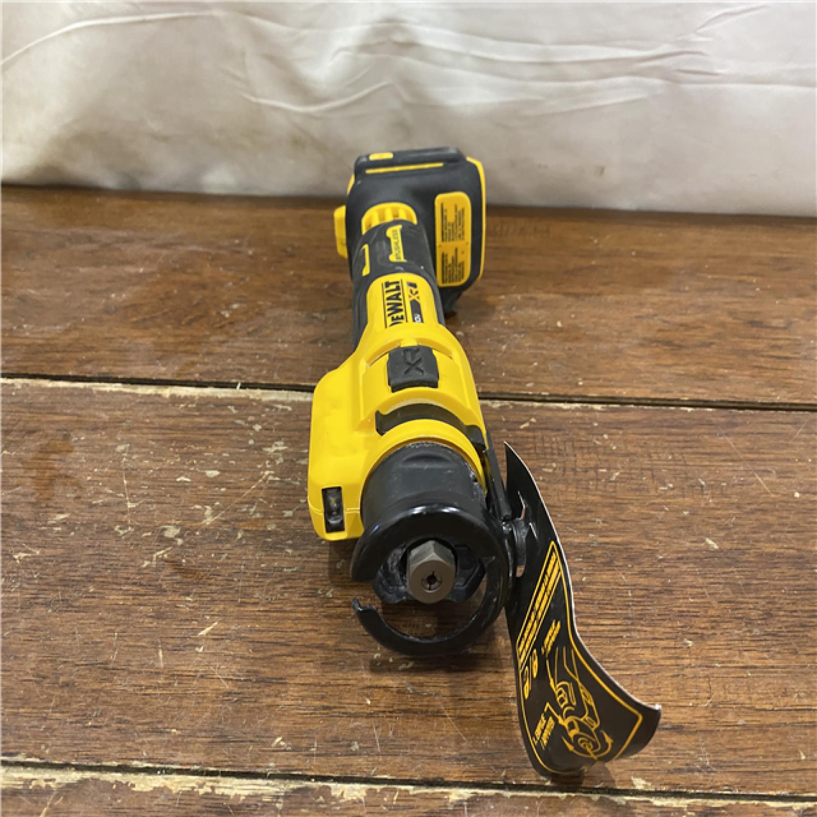 AS-IS DEWALT 20V MAX Cordless Cut Out Tool
