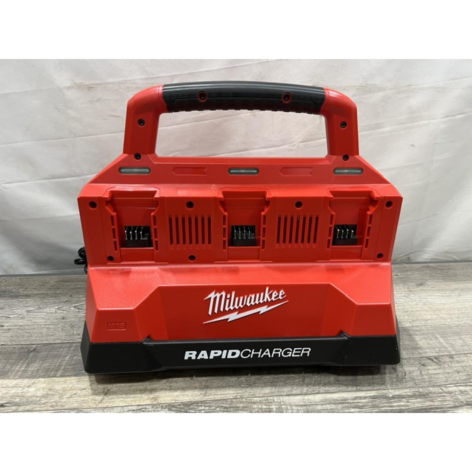 AS-IS Milwaukee 18V Lithium-Ion PACKOUT 6-Port Rapid Charger