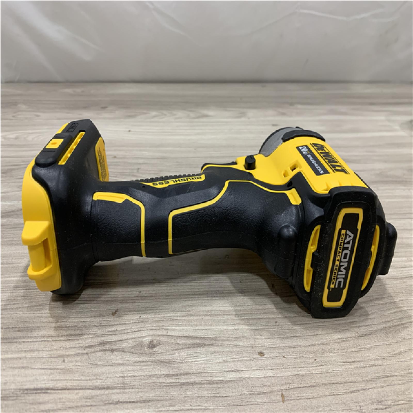 AS-IS DEWALT Atomic 20V Max Lithium-Ion Brushless Cordless Compact 1/4 in. Impact Driver Kit