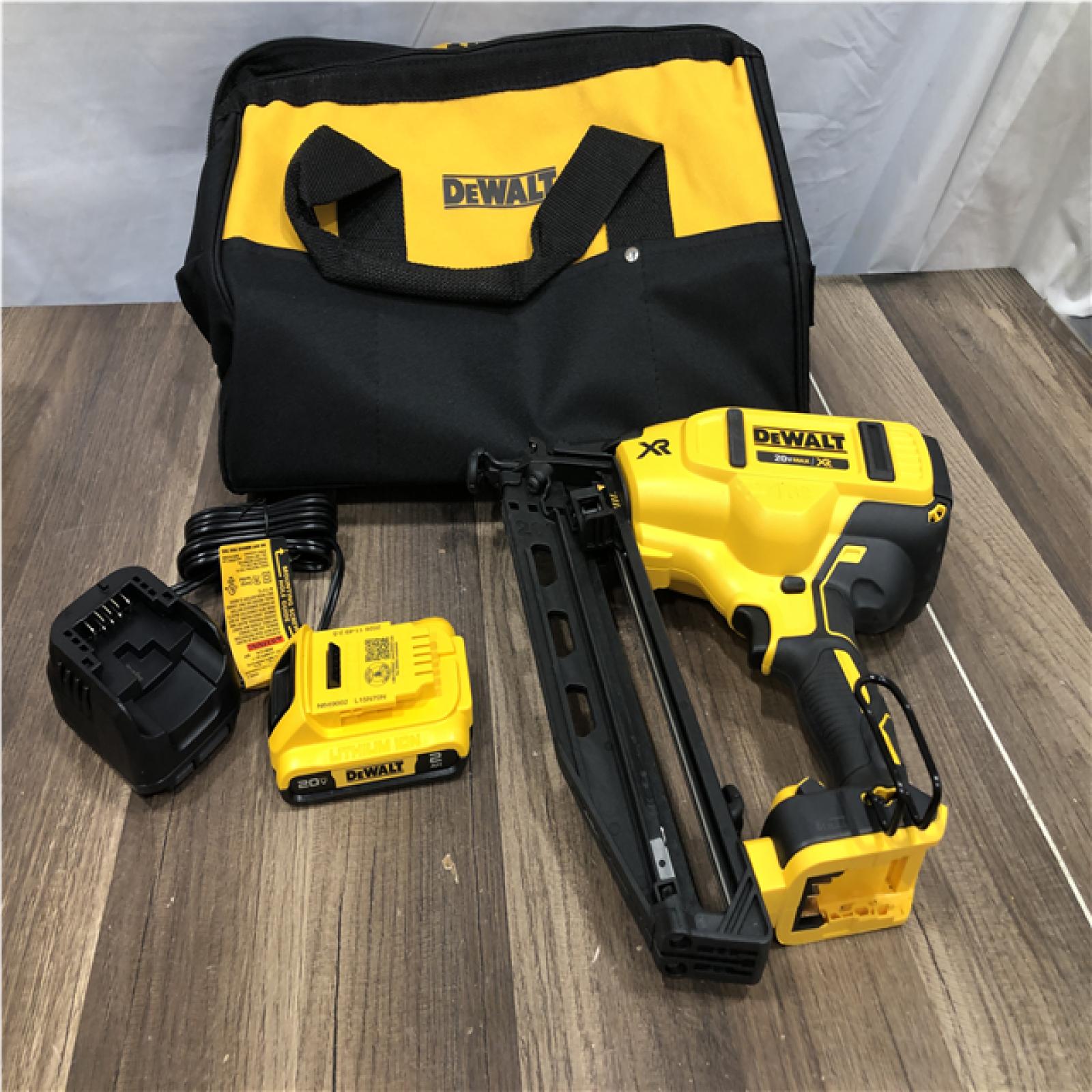 AS-IS DEWALT 20V MAX XR 16-Gauge Electric Cordless Angled Finishing Nailer Kit
