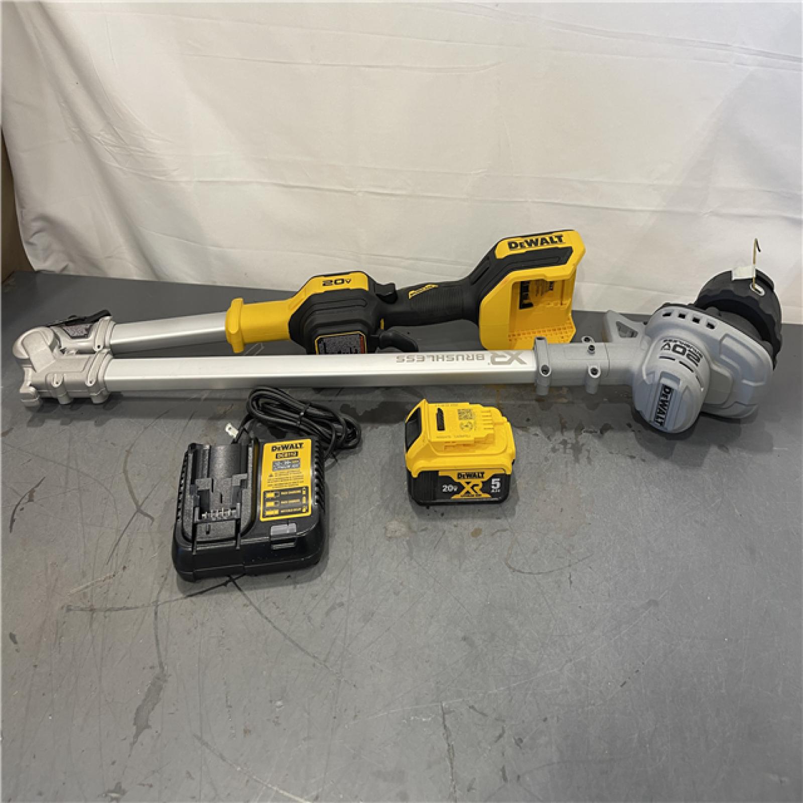 AS-IS - DeWalt 20V MAX 14 in. Brushless Cordless Battery Powered Foldable String Trimmer Kit