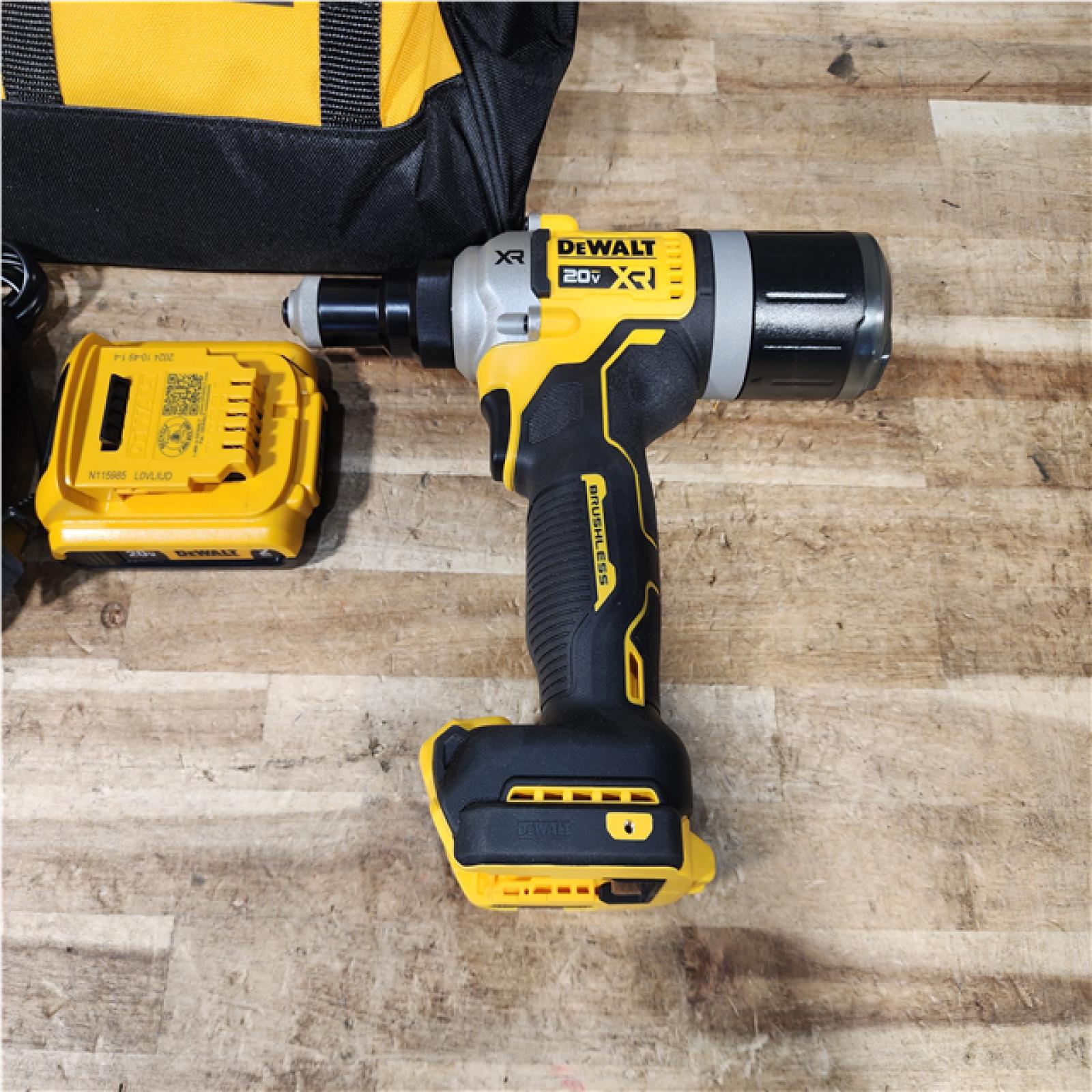 HOUSTON LOCATION - AS - IS DEWALT1 TOOL COMBO KIT