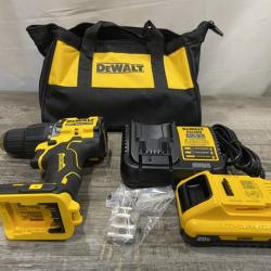 LIKE NEW - DEWALT ATOMIC 20V Cordless 1/2 in. Compact Hammer Drill Kit