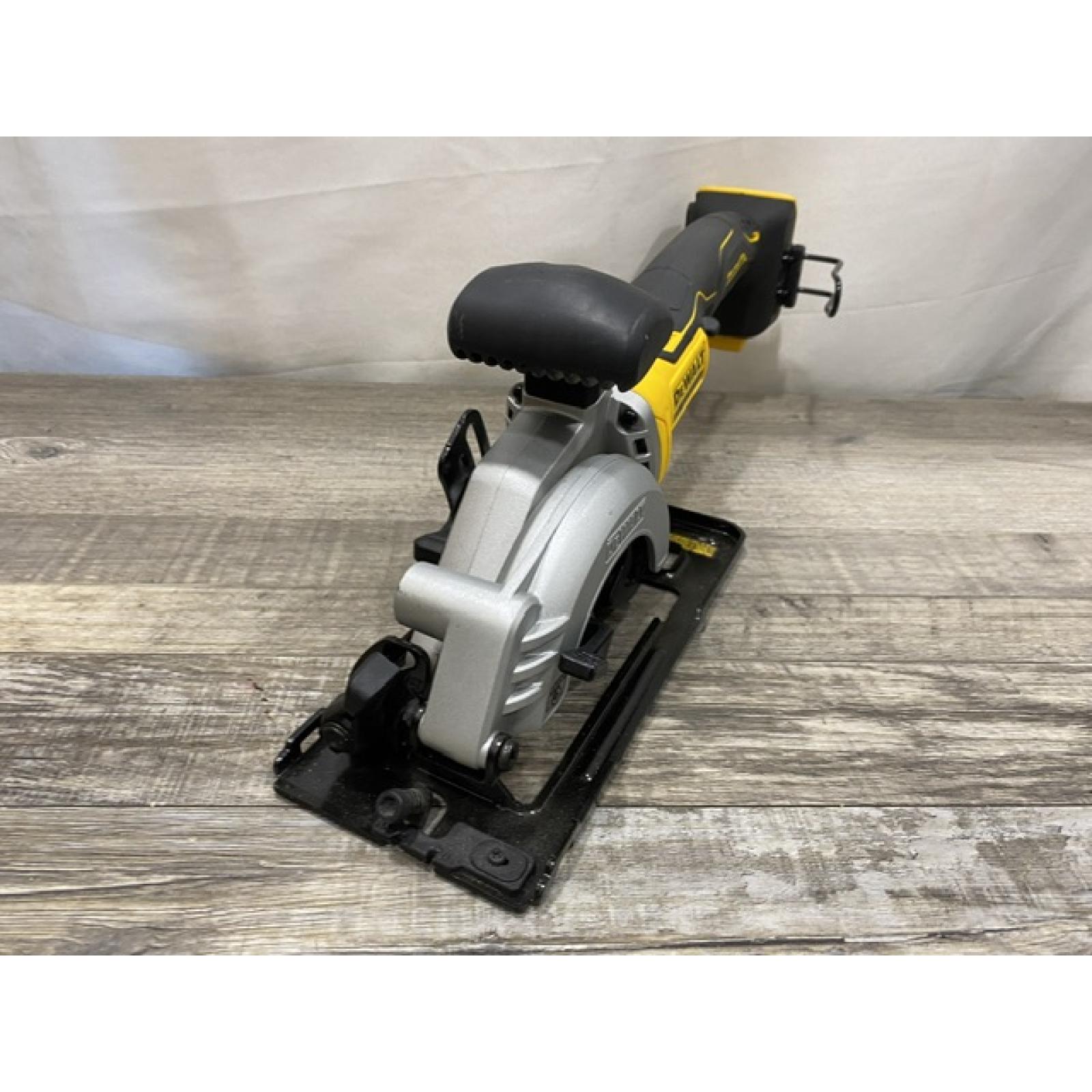 AS-IS DEWALT ATOMIC 20V MAX Cordless Brushless 4-1/2 in. Circular Saw (Tool Only)