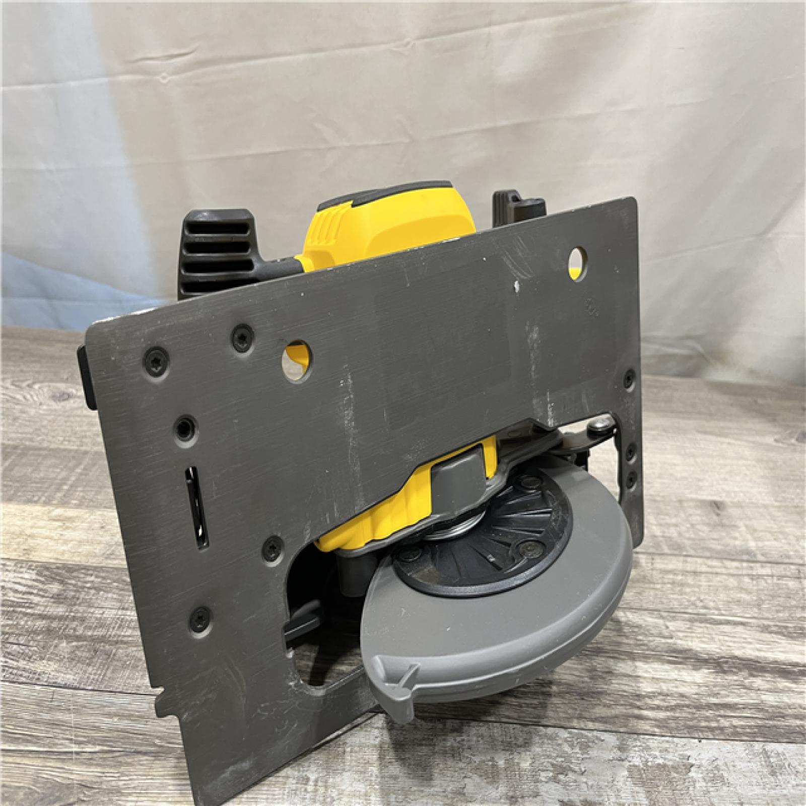 AS-IS DEWALT FLEXVOLT 60V MAX Cordless Brushless 7-1/4 in. Circular Saw with Brake (Tool Only)