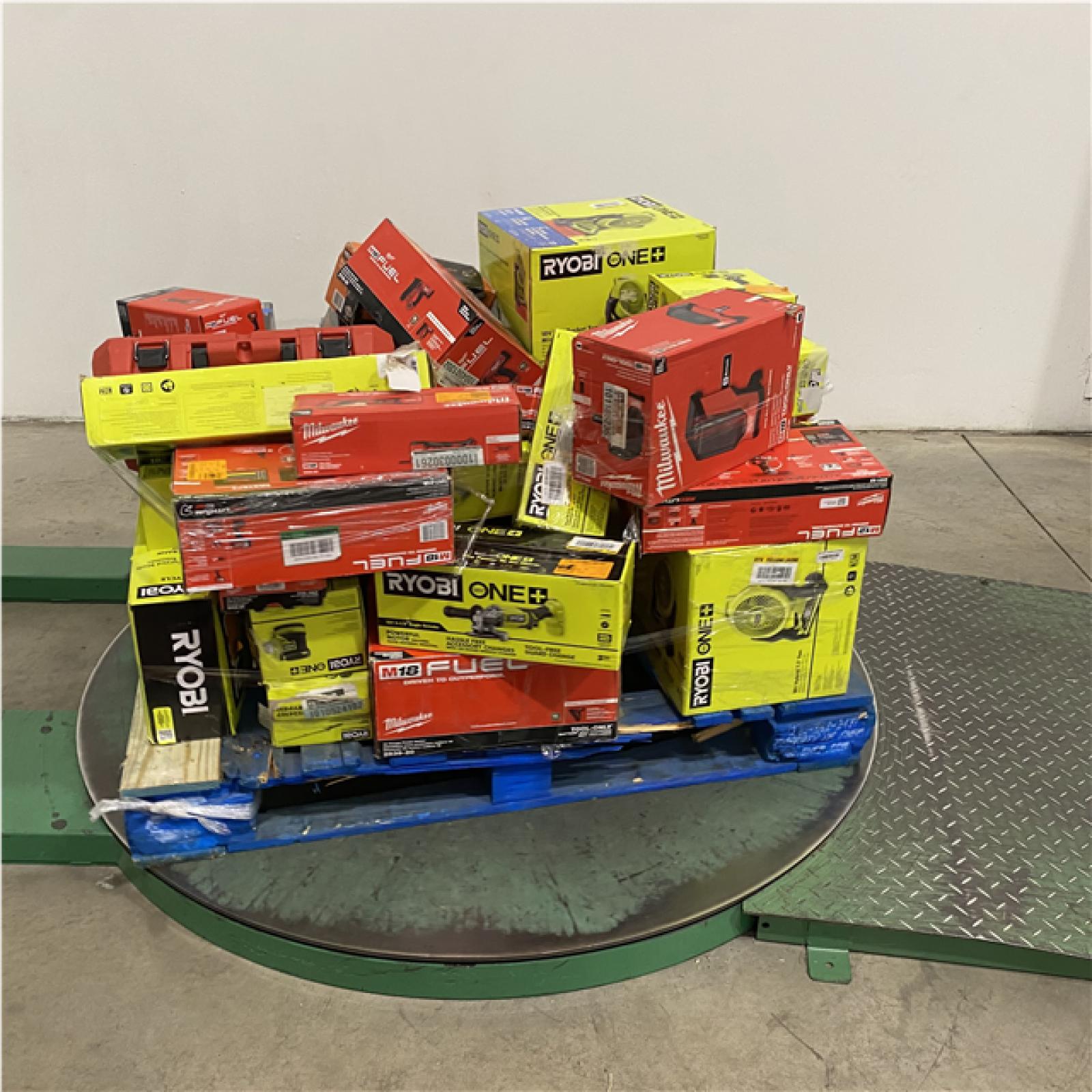 Dallas Location - As-Is Tool Pallet