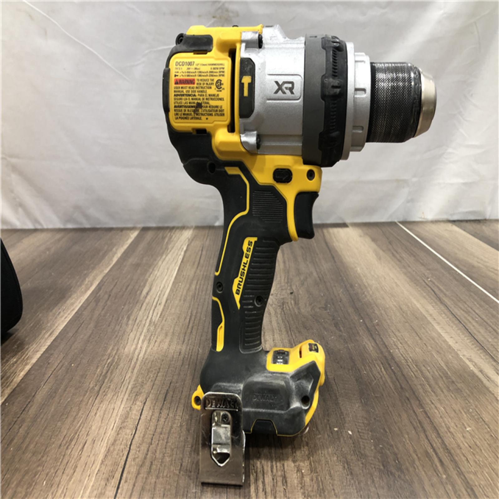 AS-IS DEWALT Atomic 20V Max Lithium-Ion Brushless Cordless Compact 1/4 in. Impact Driver Kit