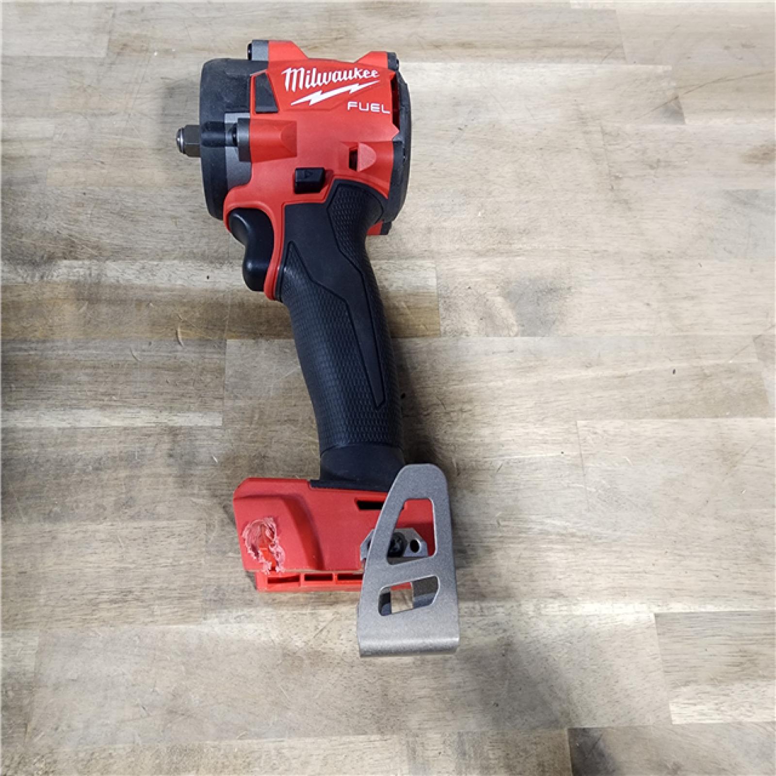 HOUSTON LOCATION - AS-IS Milwaukee 5 Tool Combo Kit W/ (2) Battery & Charger