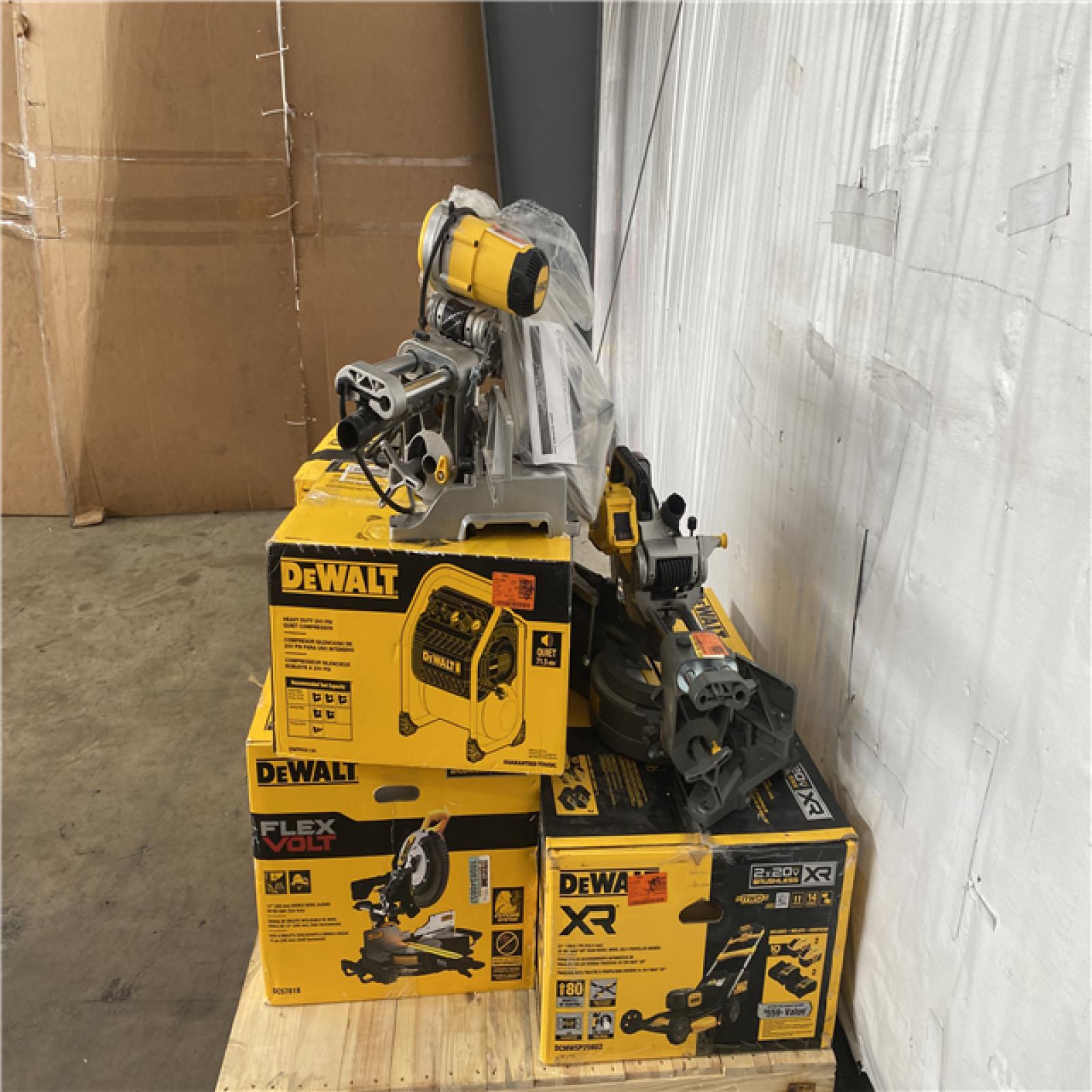 Houston Location AS IS - Tool Pallet