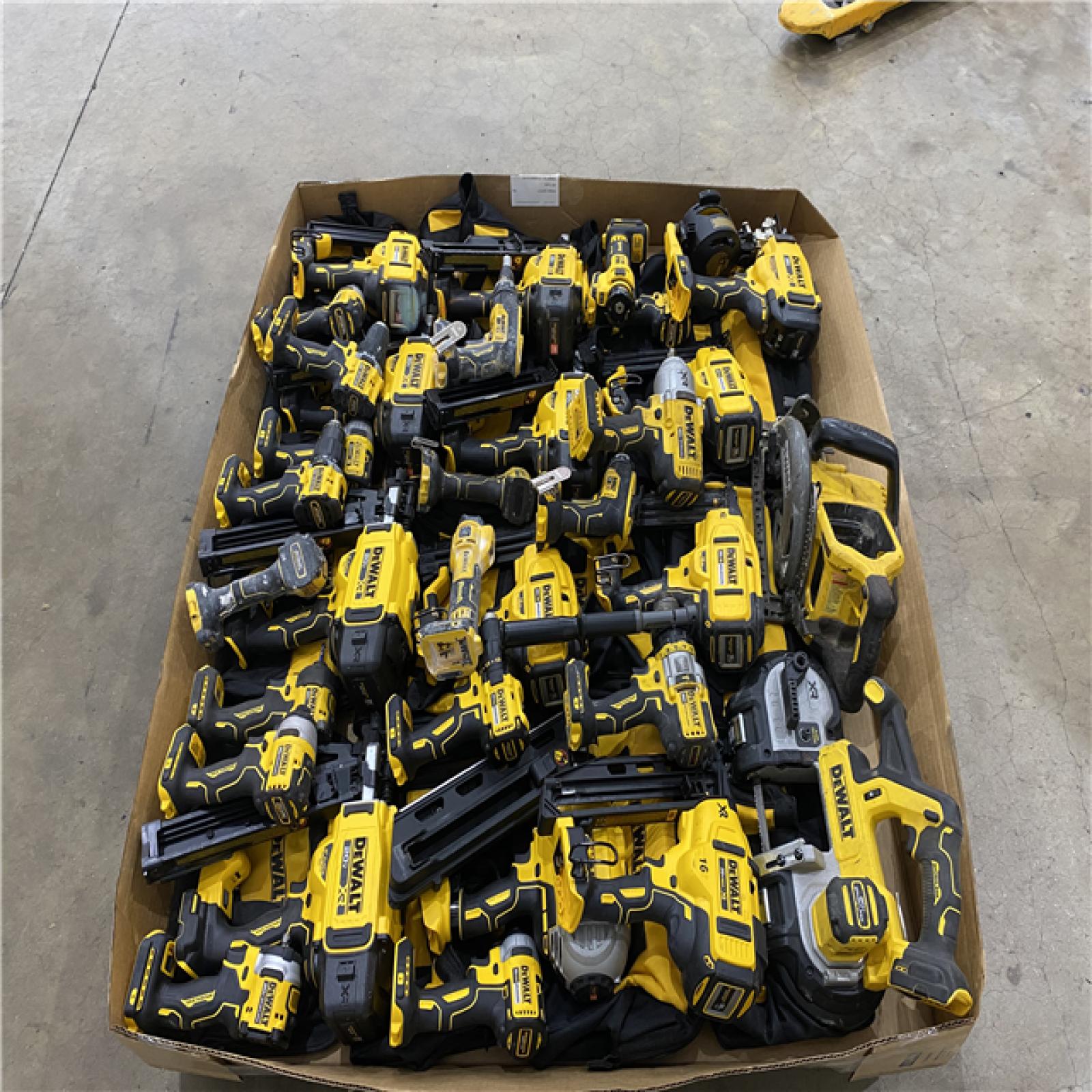 Houston Location AS IS - Tool Pallet