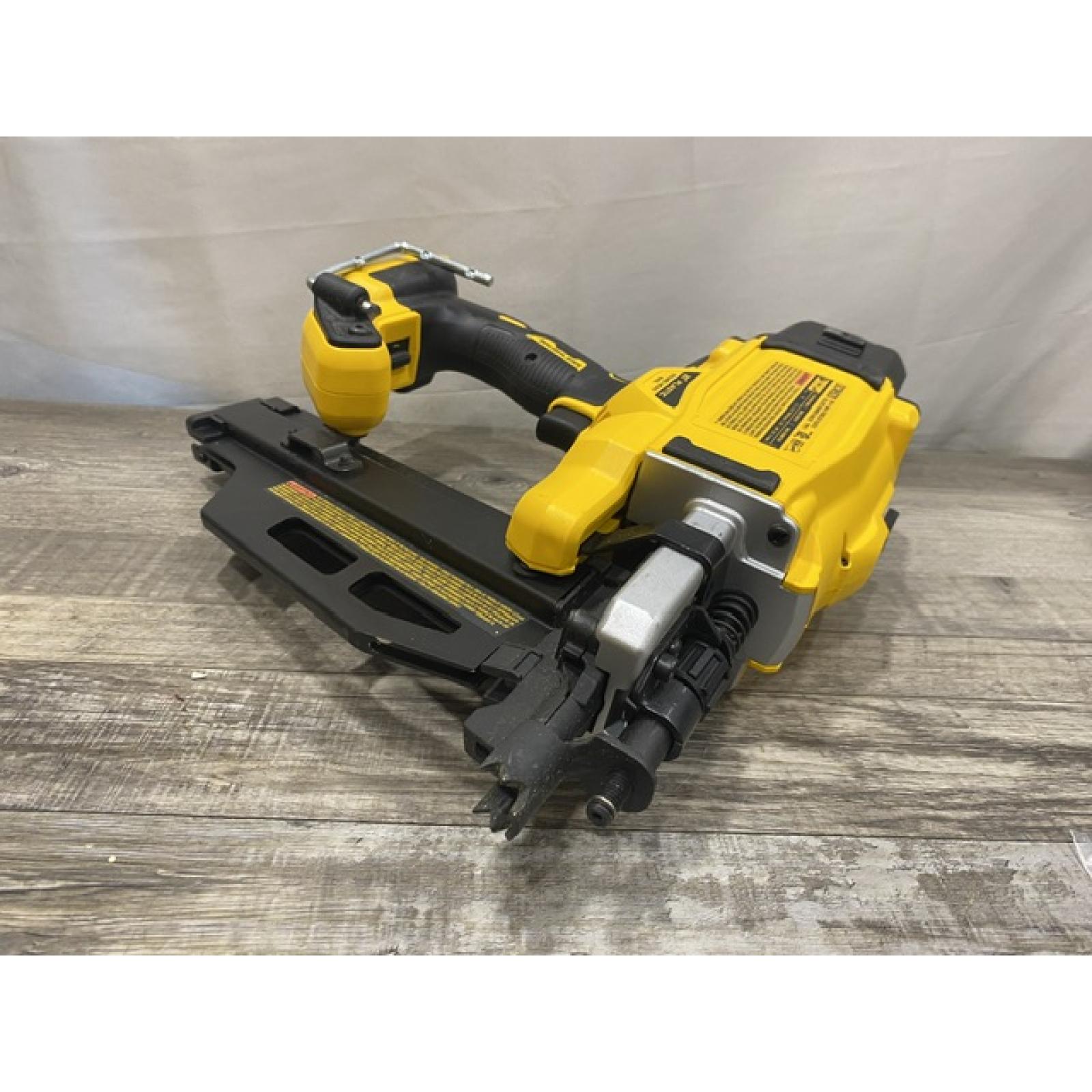 AS-IS DEWALT 20-Volt 21° Cordless Framing Nailer (Tool-Only)