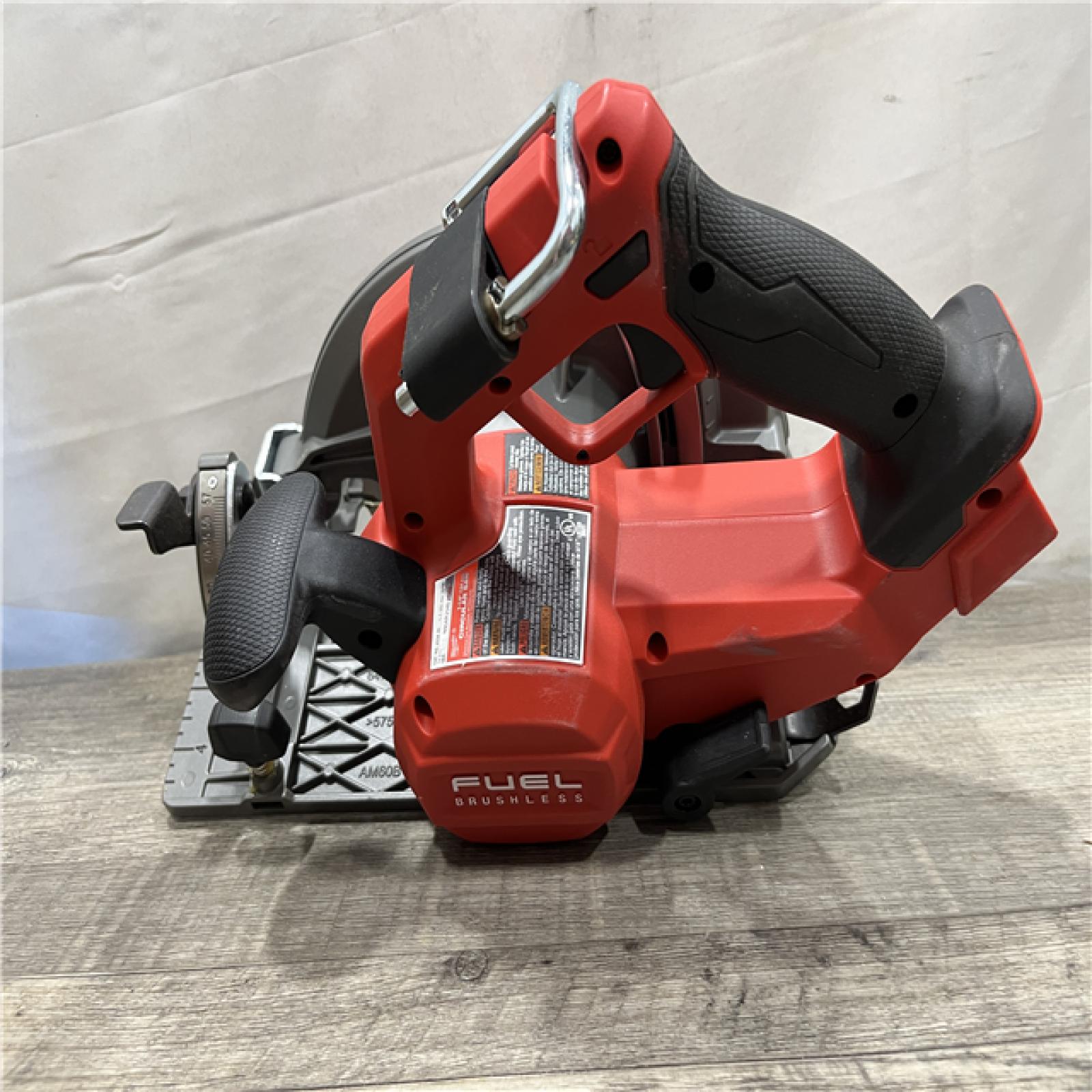 AS-IS Milwaukee FUEL 18V Lithium-Ion Brushless Cordless 7-1/4 in. Circular Saw (Tool-Only)