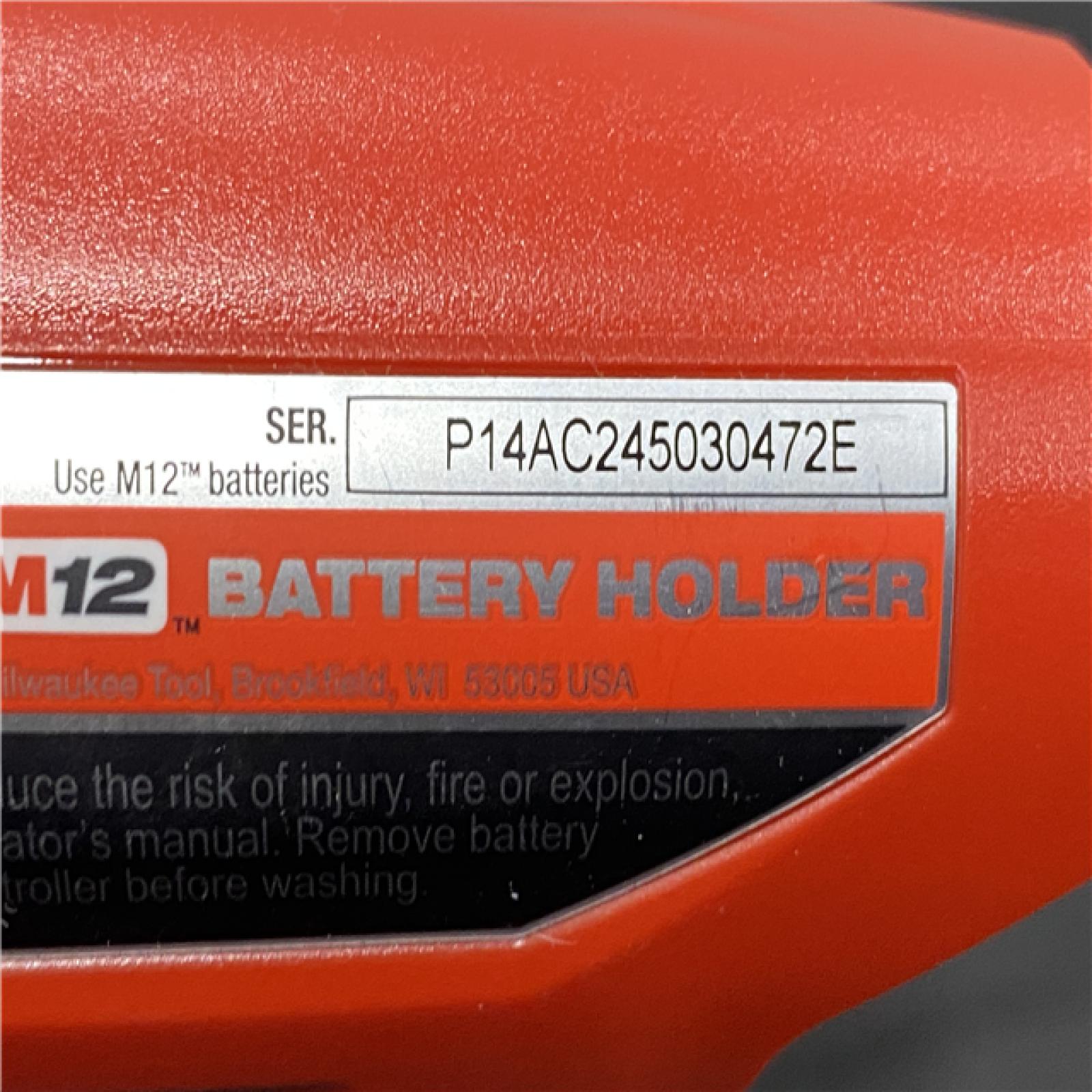 AS-IS Milwaukee Women's X-Small 12V Lithium-Ion Cordless AXIS Black Heated Vest (Vest Only)