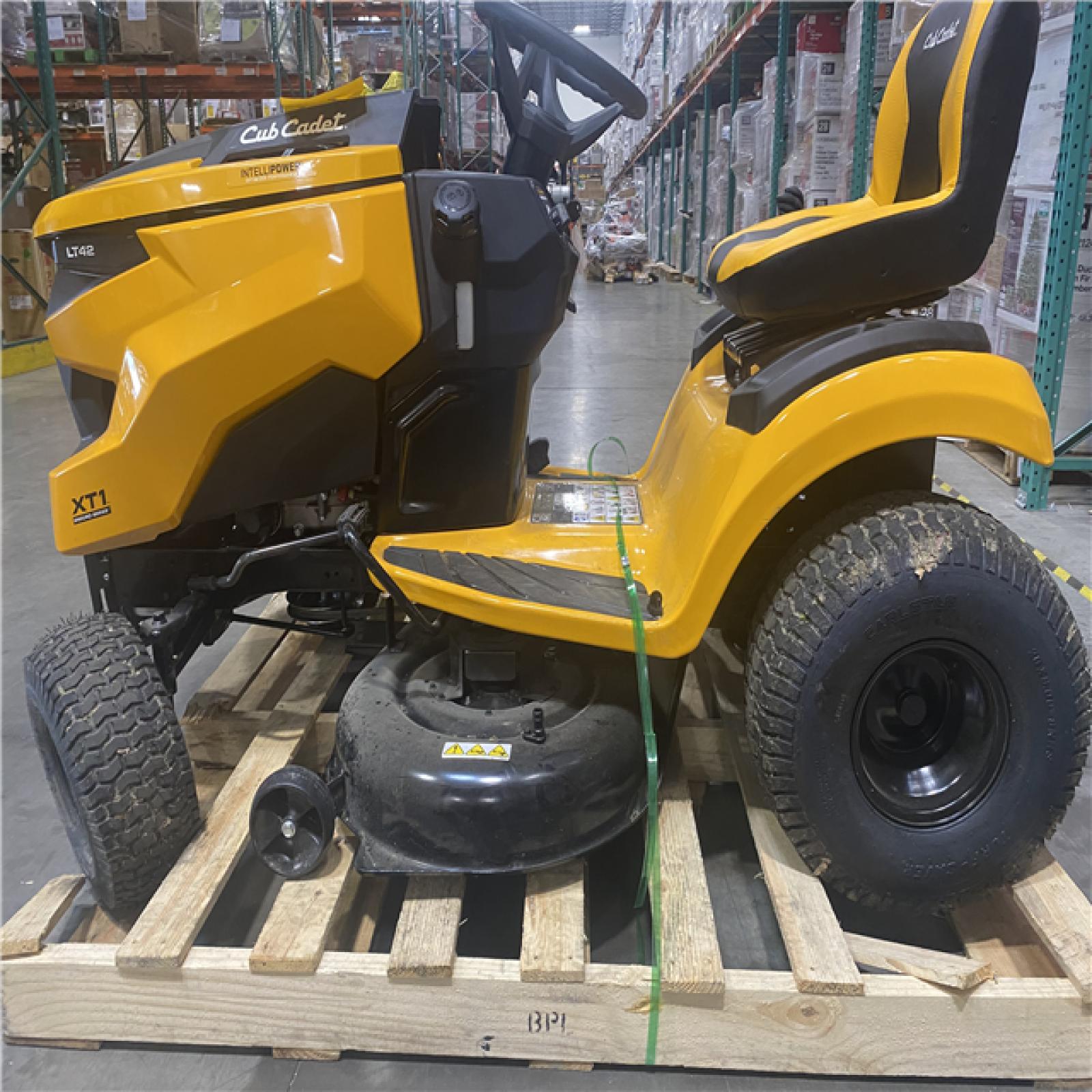 Dallas Location - As-Is Cub Cadet XT1 Enduro LT 42 in. Gas Riding Lawn Tractor