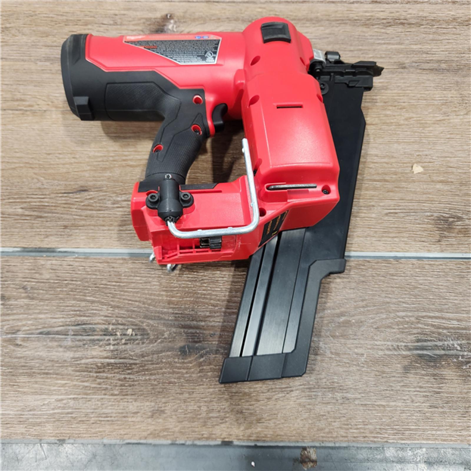 NEW! Milwaukee M18 FUEL Brushless Cordless 21-Degree 3-1/2 Plastic Collated Framing Nailer (Tool Only)