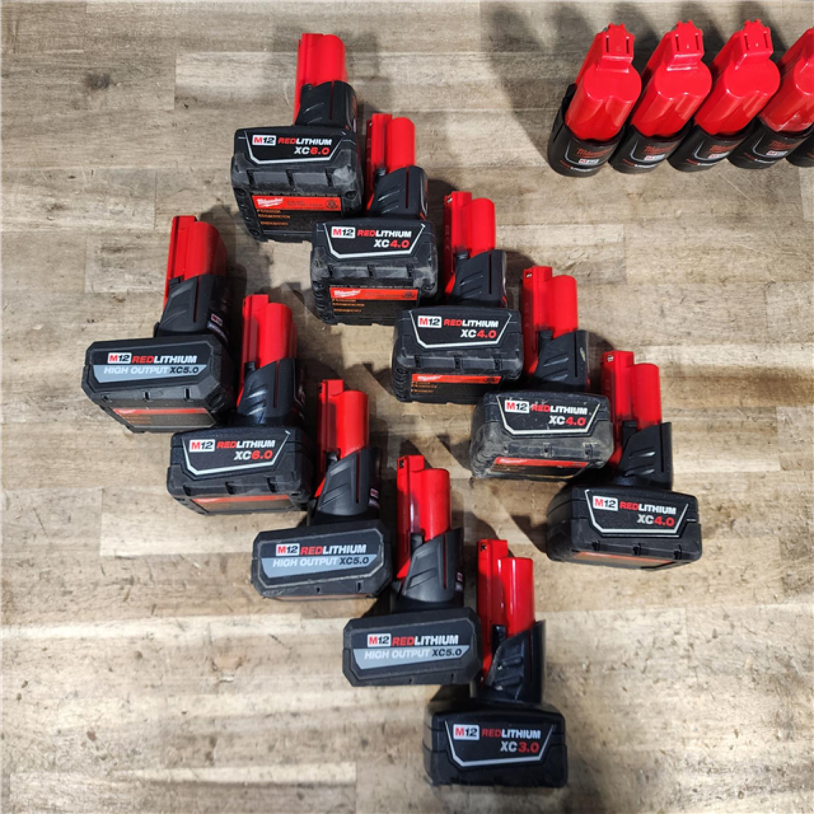 HOUSTON LOCATION - AS-IS MILWAUKEE BATTERY PACK QTY - 15