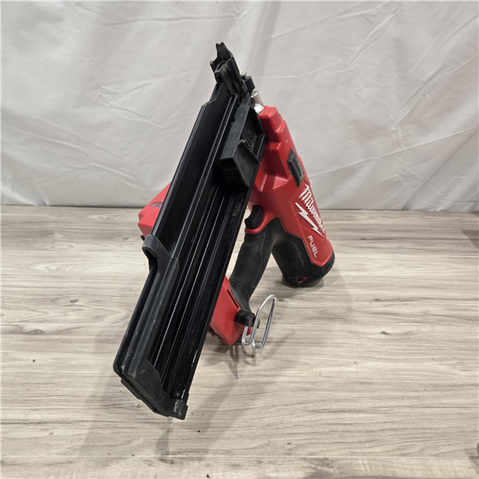 AS-IS Milwaukee 2744-20 M18 FUEL 3-1/2 in. 18V 21-Degree Cordless Framing Nailer (Tool-Only)