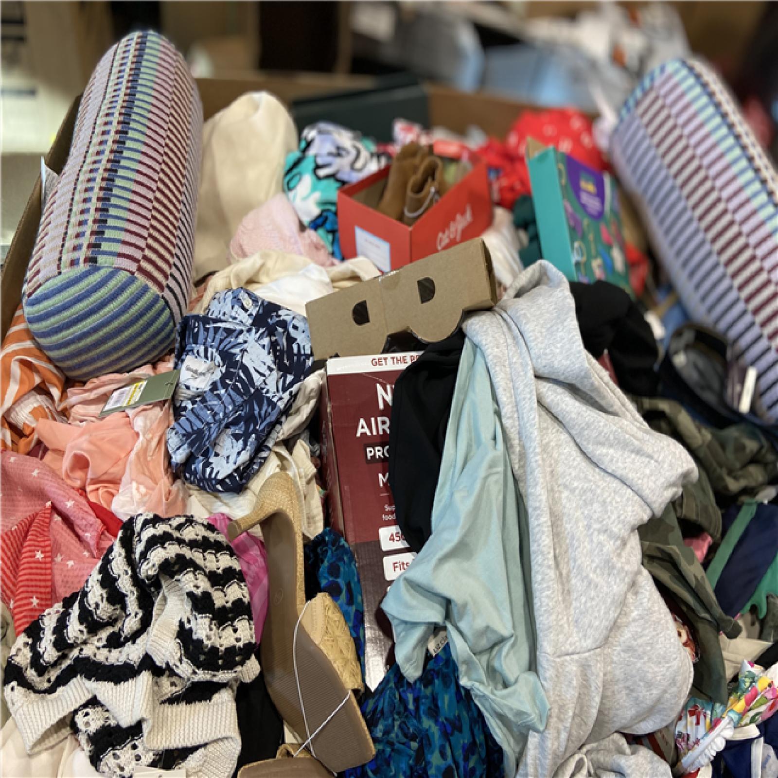 DALLAS LOCATION - BULLSEYE CLOTHING, HOME GOODS PALLET